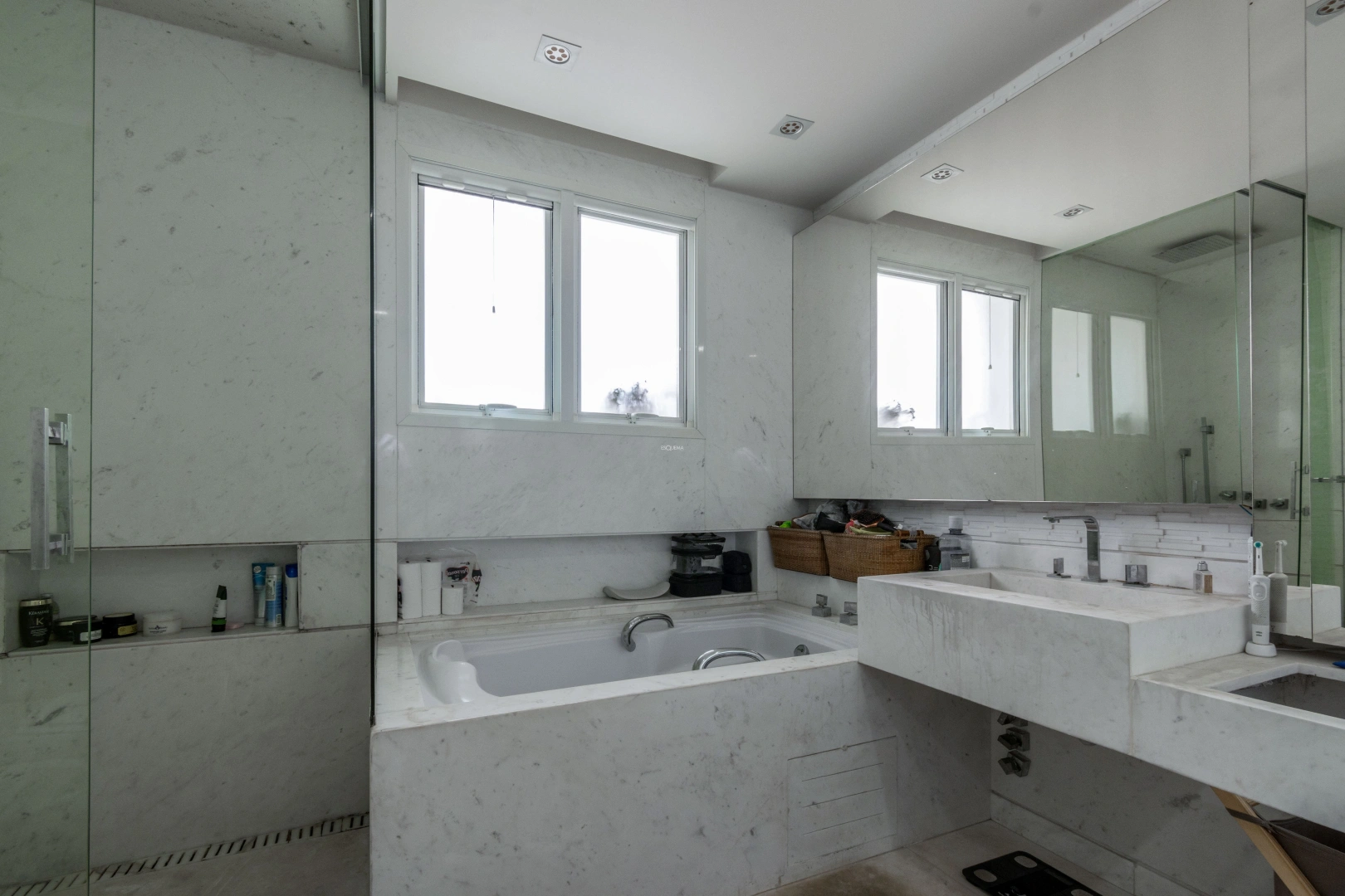 Casa ampla com lazer e quadra de tênis - Imagem 13