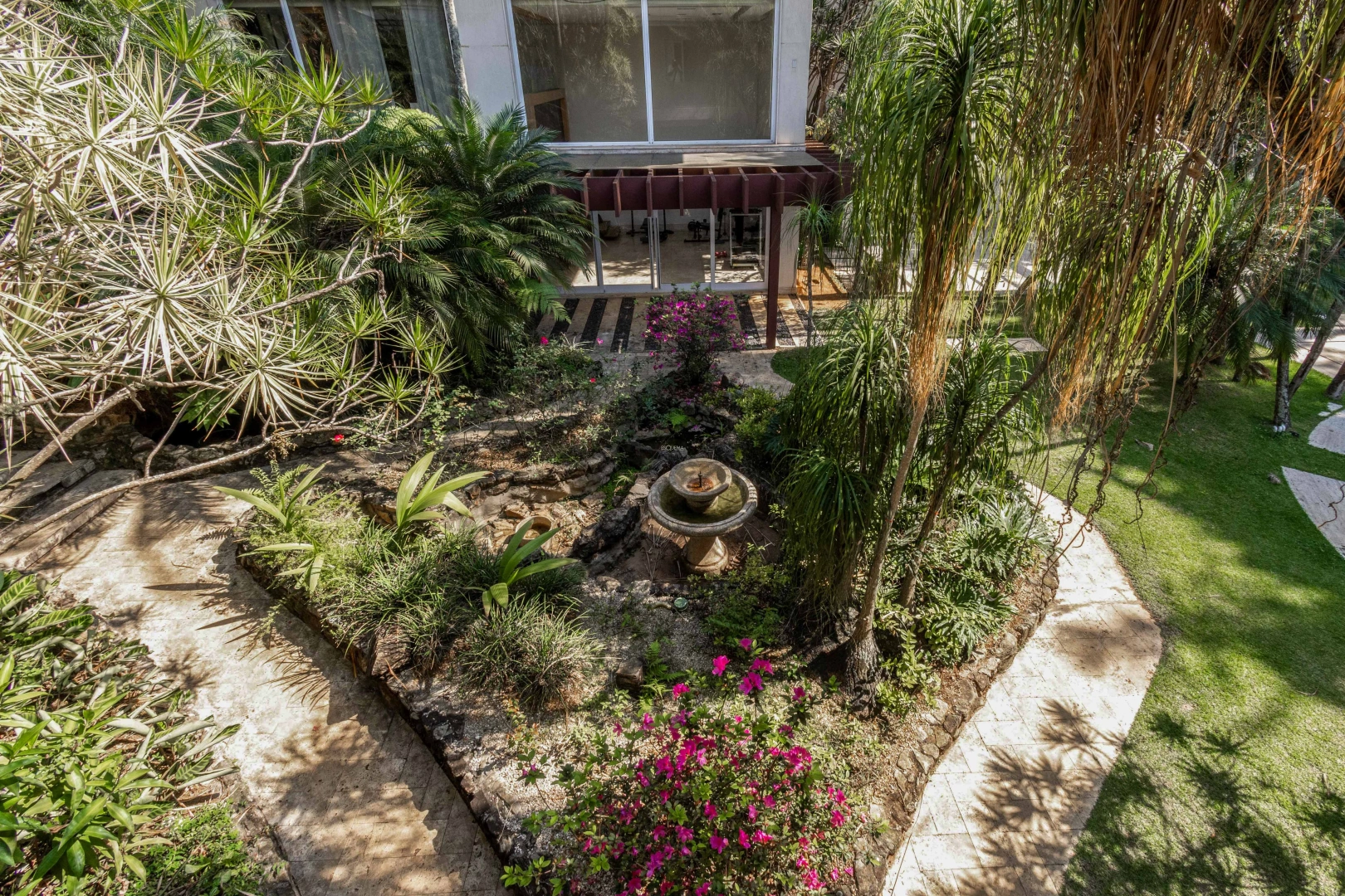 Casa ampla com lazer e quadra de tênis - Imagem 15