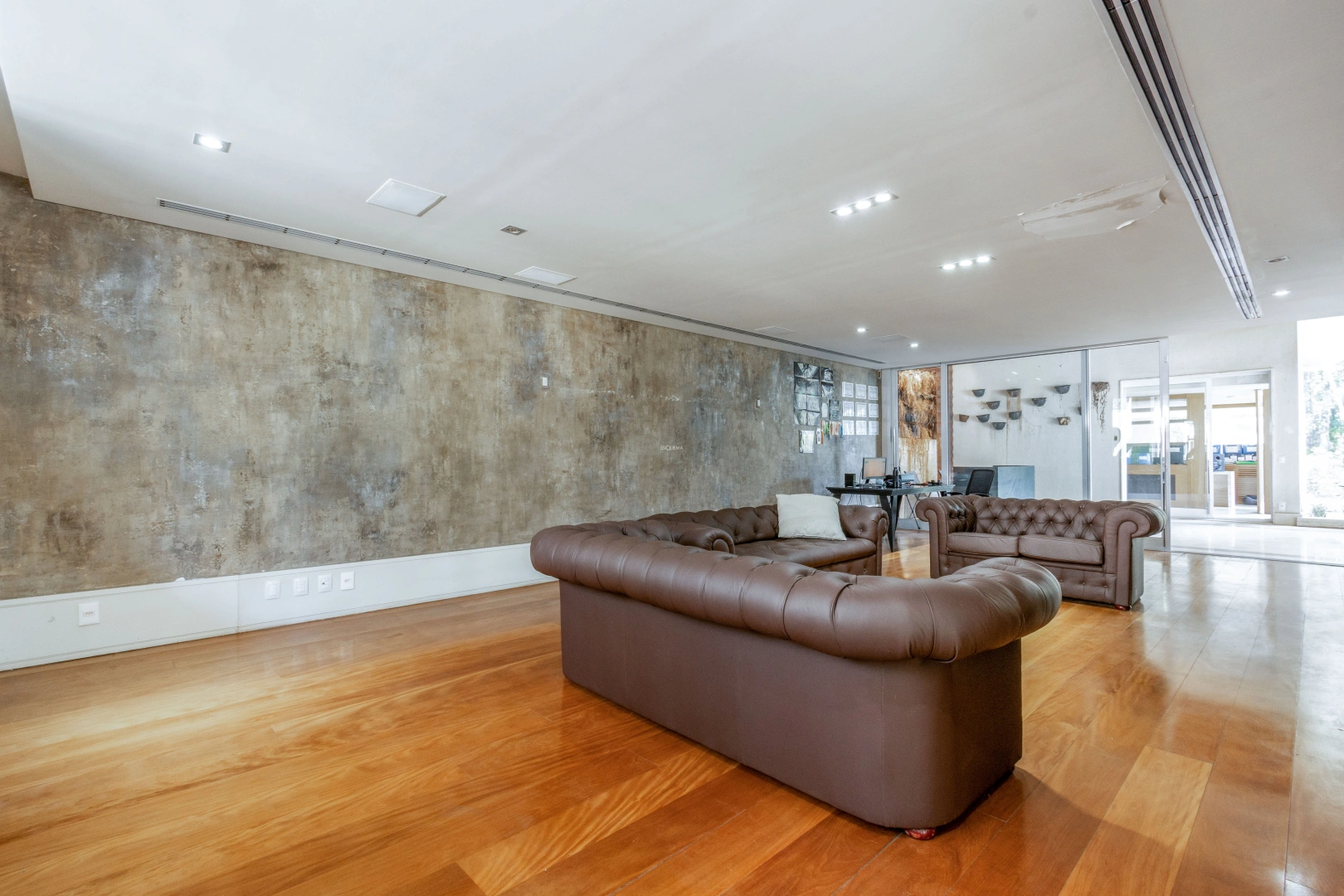 Casa ampla com lazer e quadra de tênis - Imagem 3
