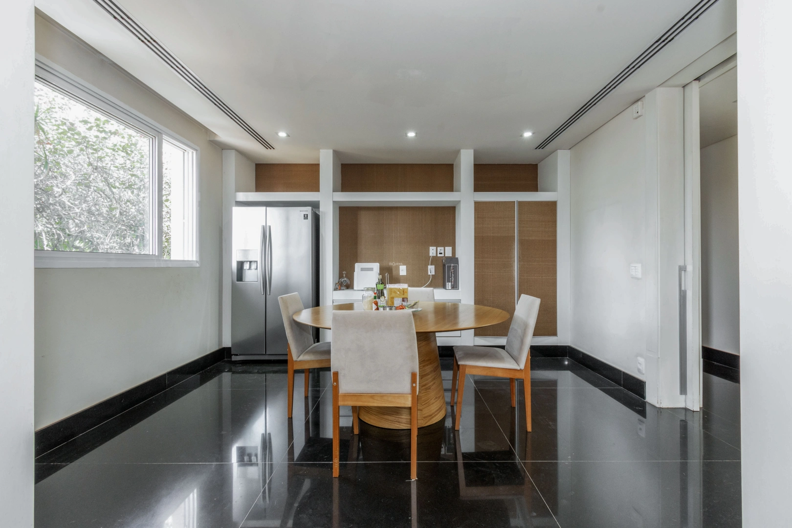 Casa ampla com lazer e quadra de tênis - Imagem 9
