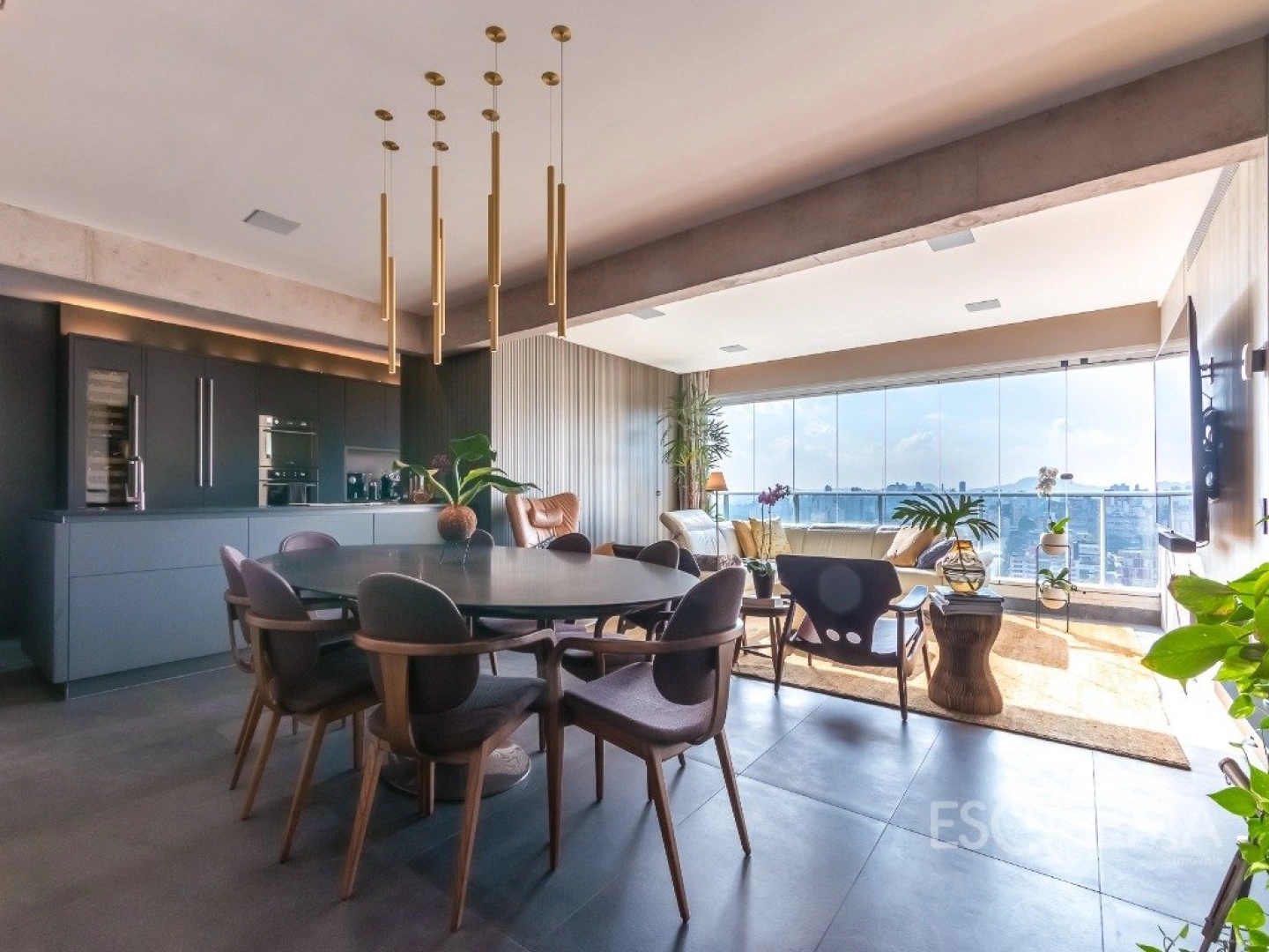 Apartamento mobiliado com design autoral e vista elevada em Pinheiros - Imagem 3