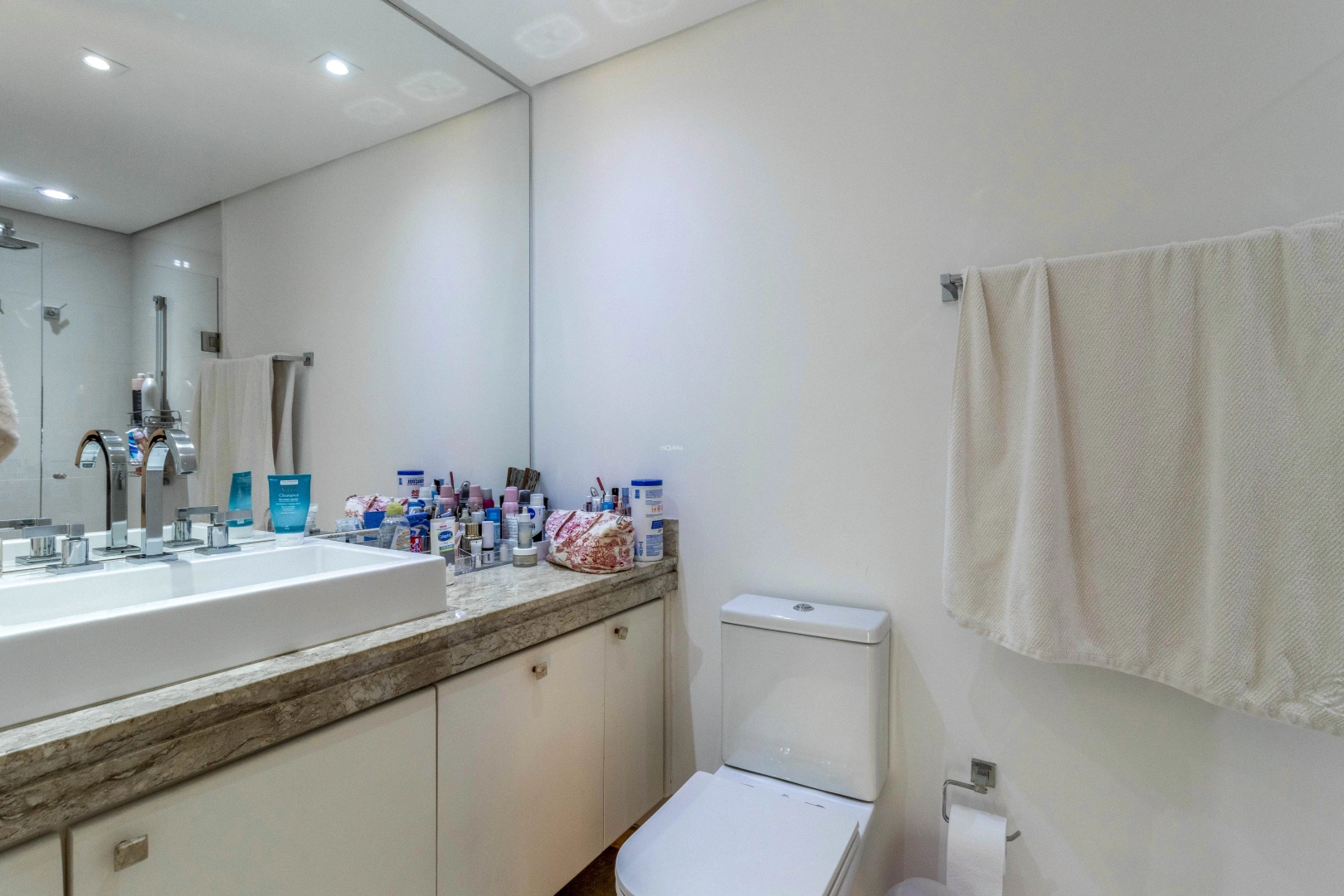 Apartamento arejado e bem iluminado, com vista privilegiada - Imagem 11