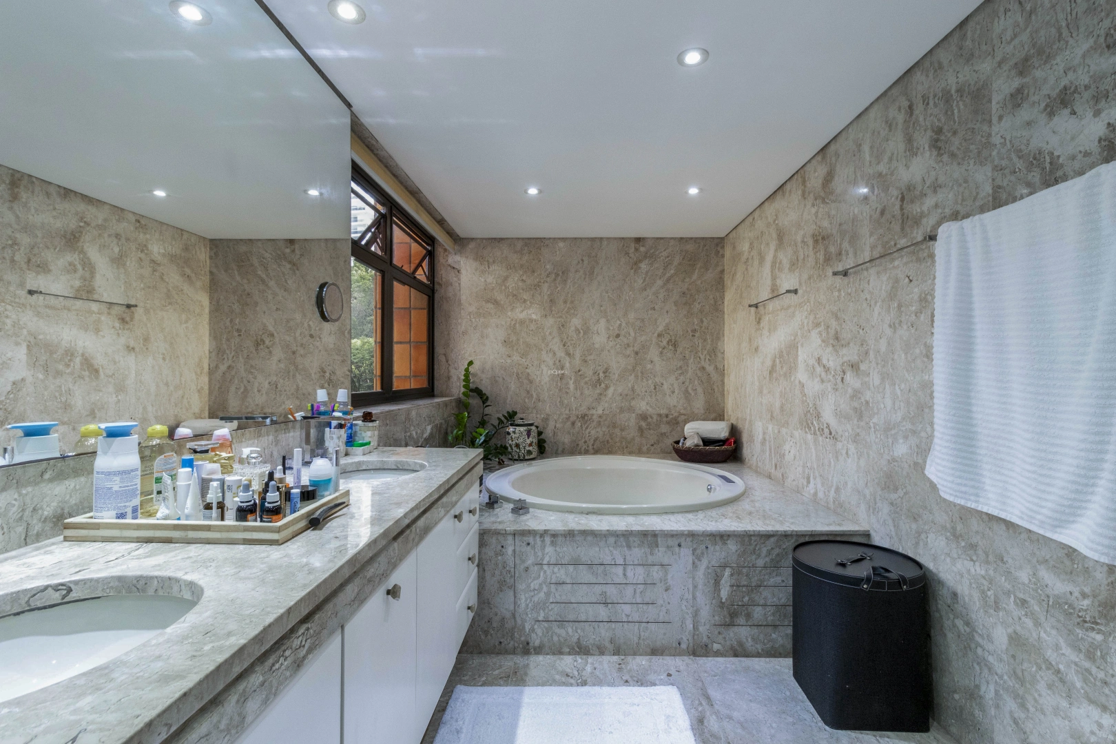 Apartamento arejado e bem iluminado, com vista privilegiada - Imagem 14
