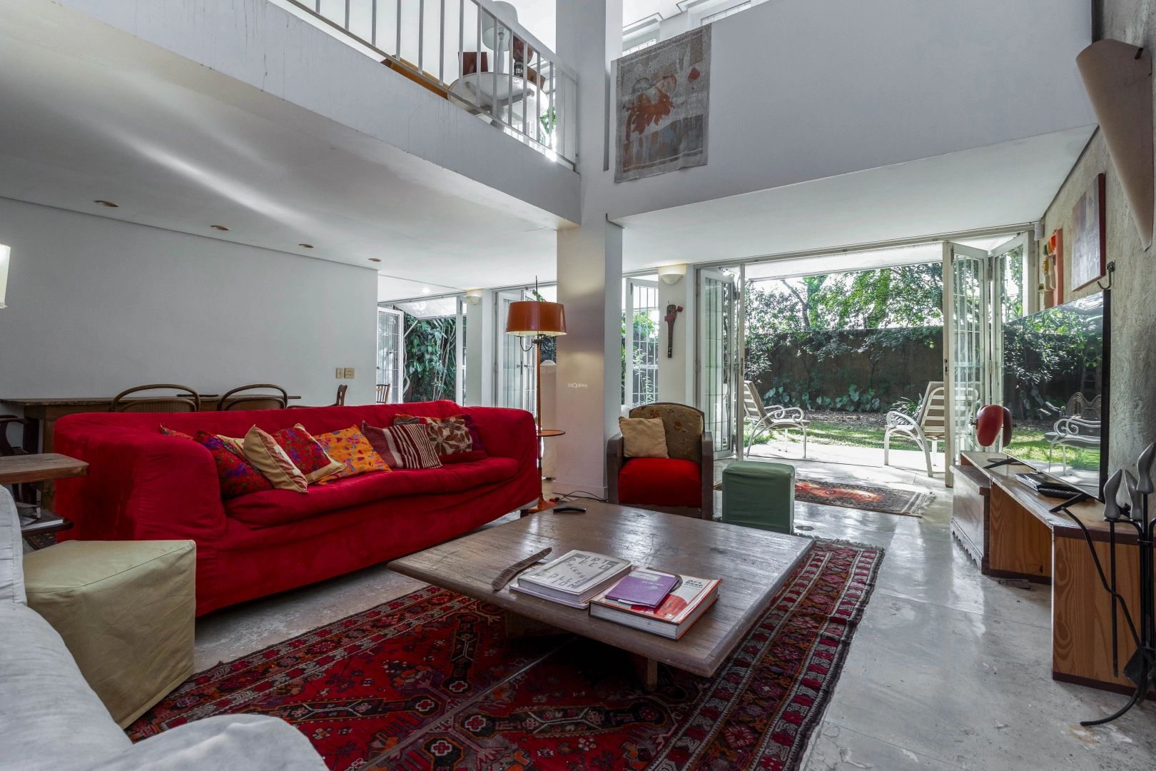 Casa arborizada em excelente rua do bairro - Imagem 6