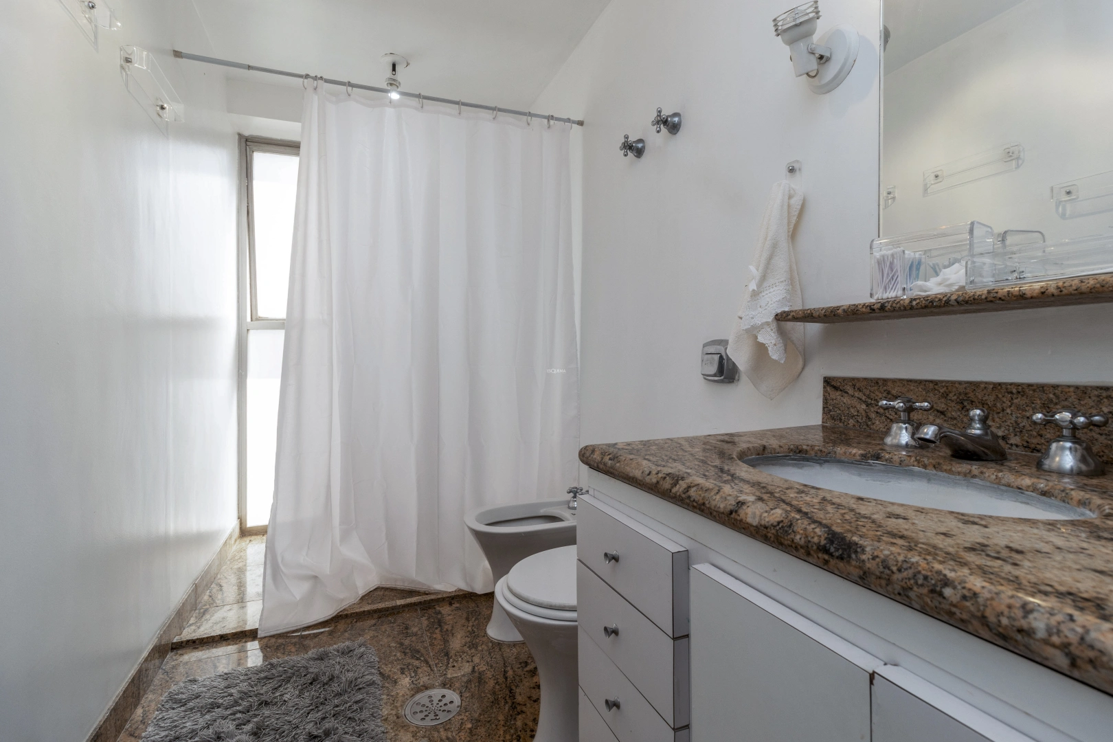 Apartamento com boa planta e living espaçoso - Imagem 9