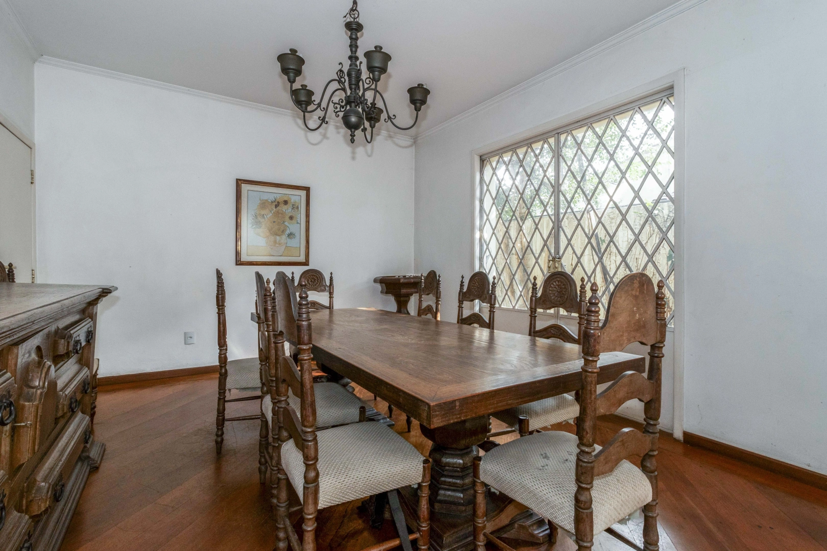 Casa em localização privilegiada para reforma total - Imagem 11
