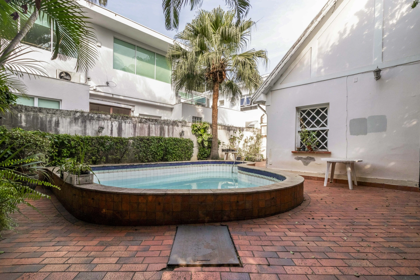 Casa em localização privilegiada para reforma total - Imagem 4