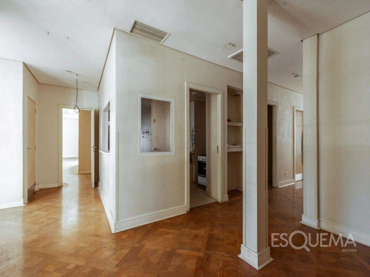 Casa comercial ampla em localização estratégica - Imagem 15