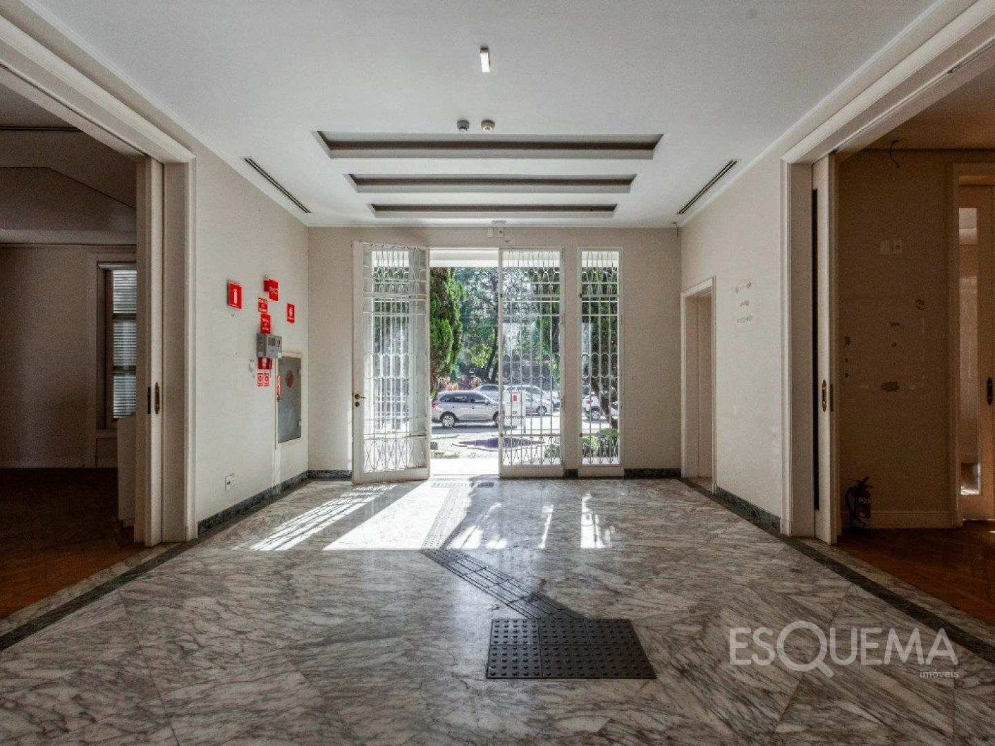 Casa comercial ampla em localização estratégica - Imagem 5