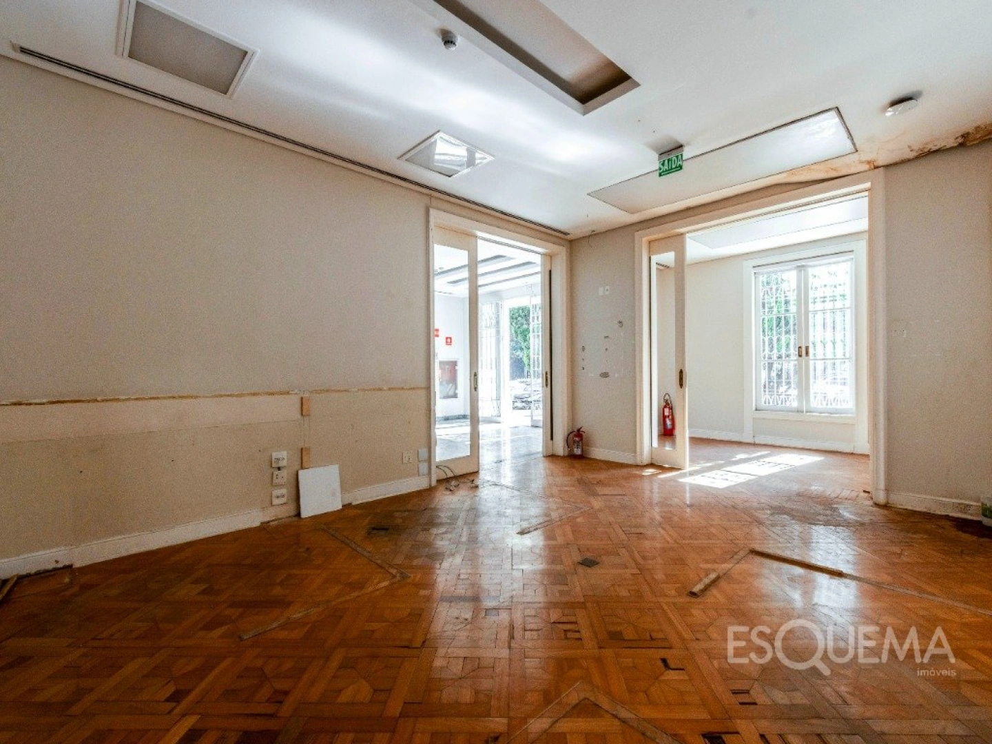 Casa comercial ampla em localização estratégica - Imagem 6