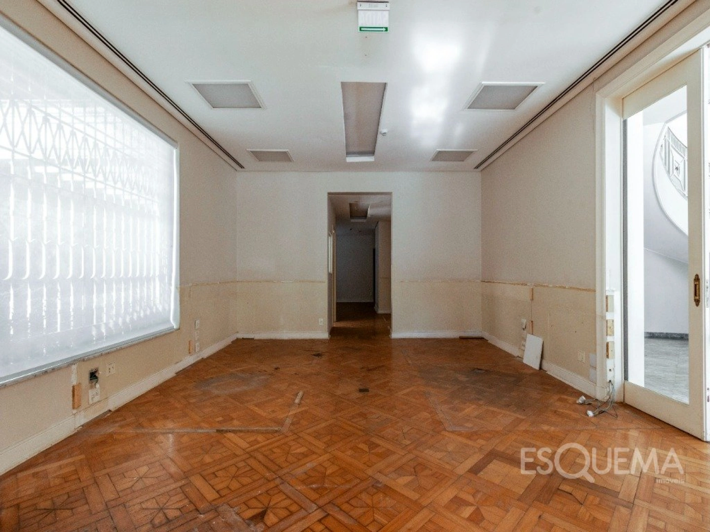 Casa comercial ampla em localização estratégica - Imagem 8