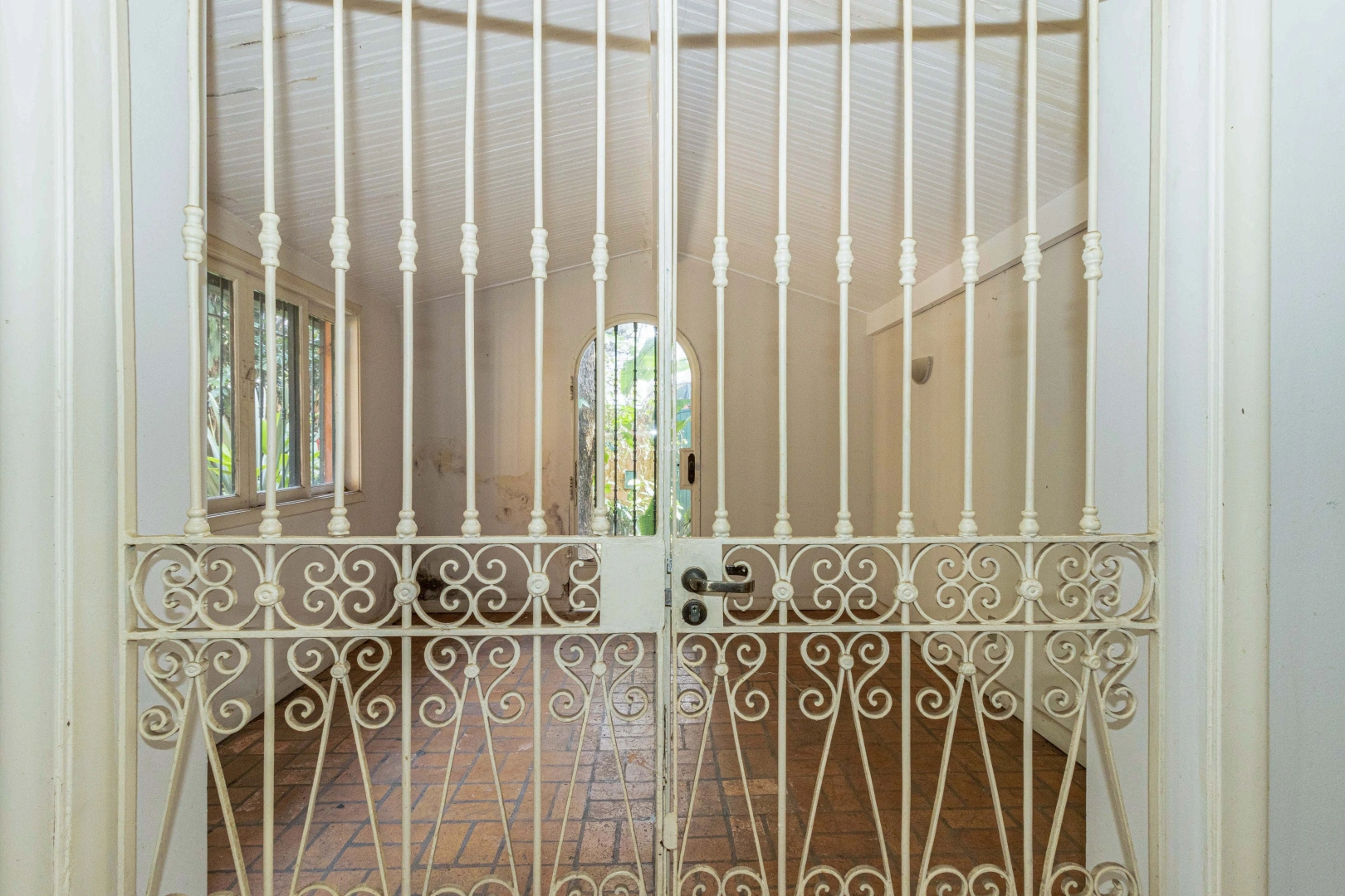 Casa para reforma total próxima ao Clube Harmonia - Imagem 6