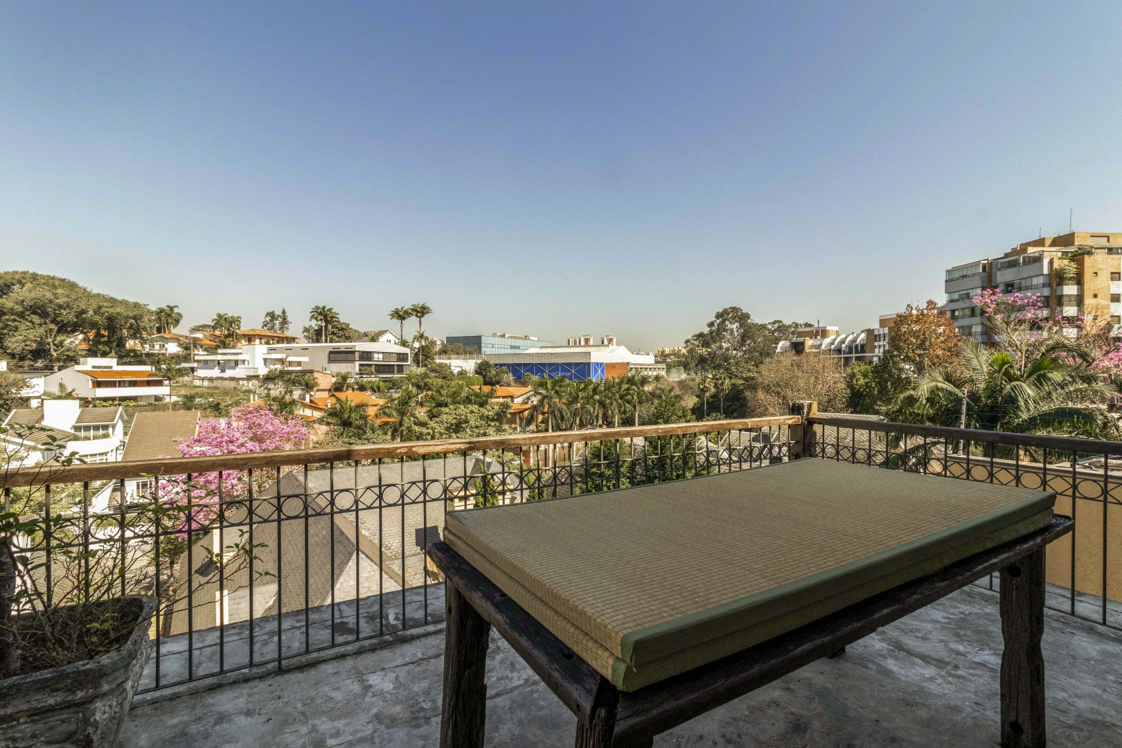 Casa com vista para o bairro - Imagem 4