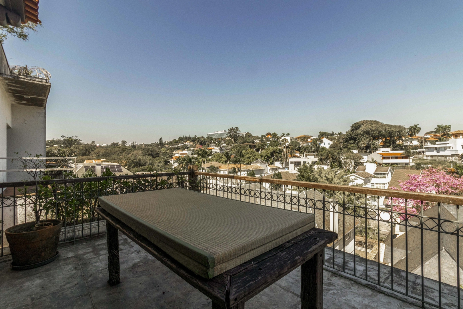 Casa com vista para o bairro - Imagem 5