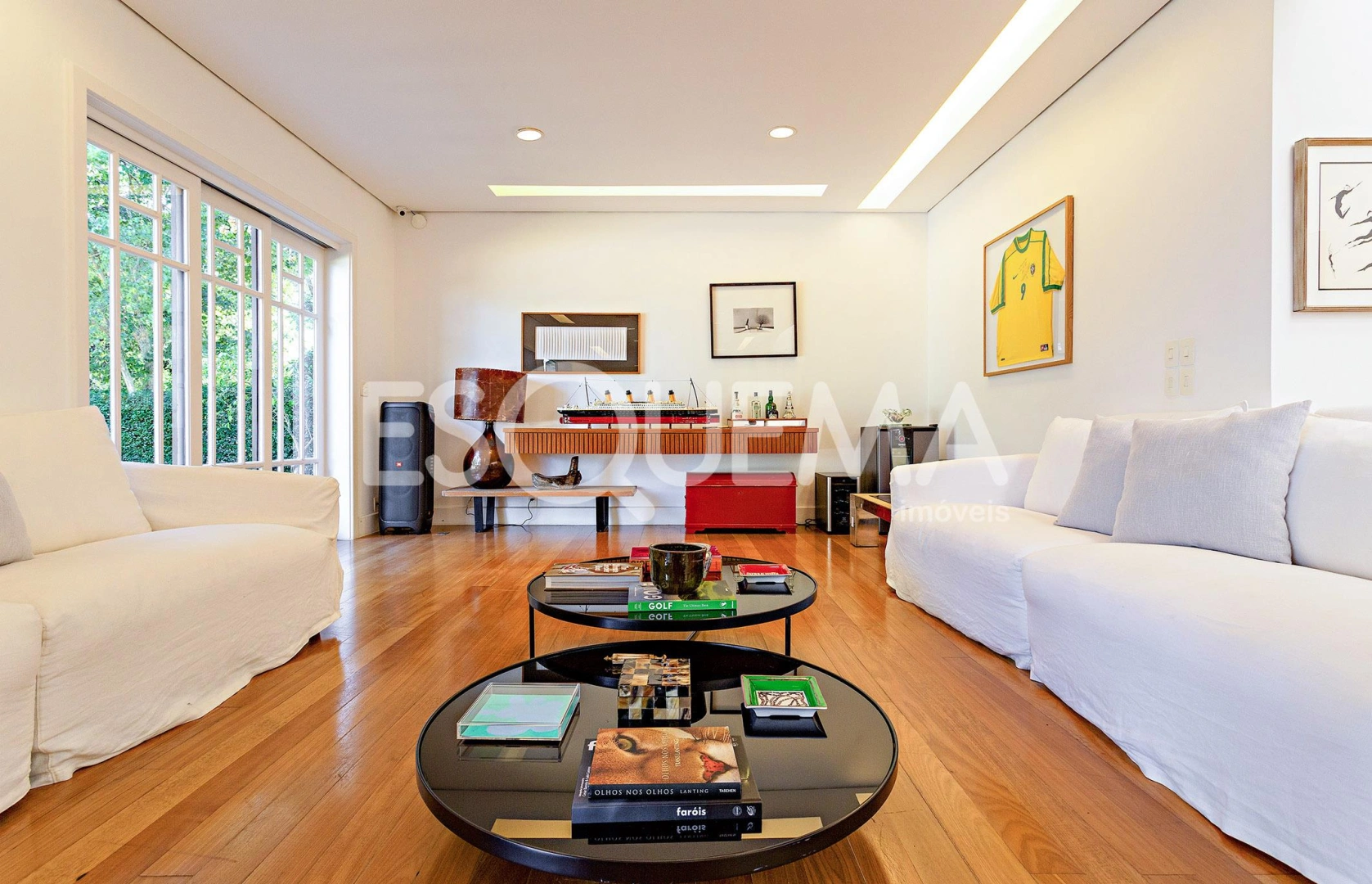 Casa cercada por verde ao lado do Parque Alfredo Volpi - Imagem 10