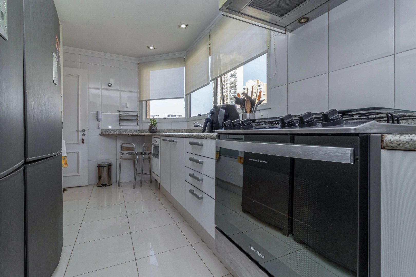 Apartamento em edifício Lindenberg - Imagem 13