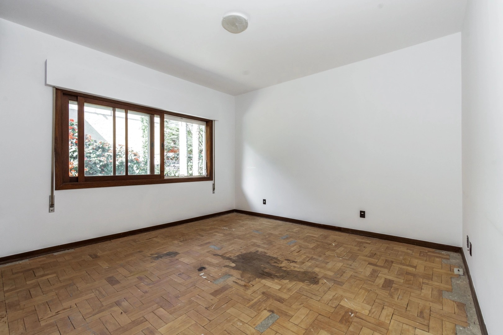 Casa com potencial de reforma próxima à Praça Horácio Sabino - Imagem 10