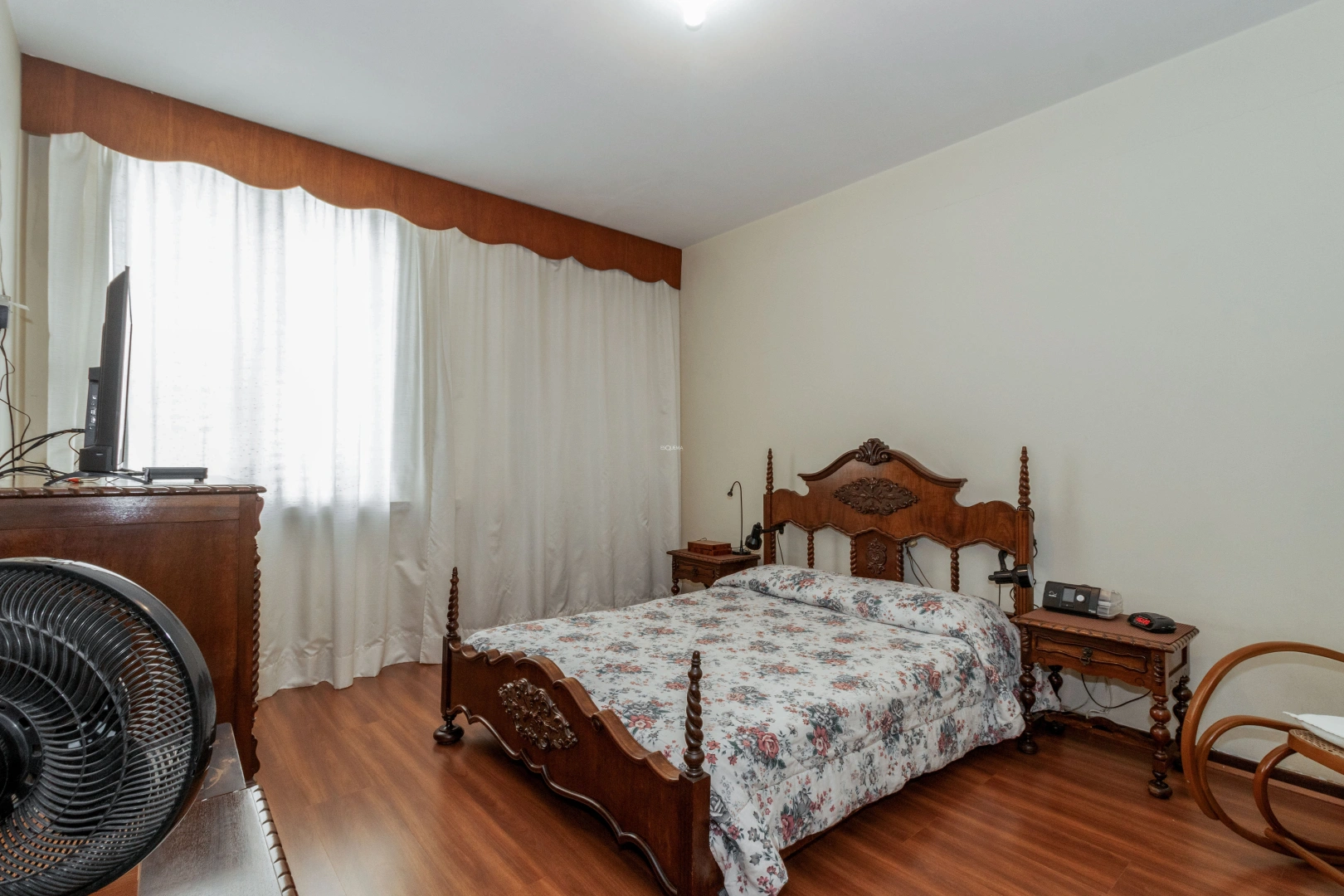 Apartamento em andar alto com living amplo e iluminado - Imagem 6
