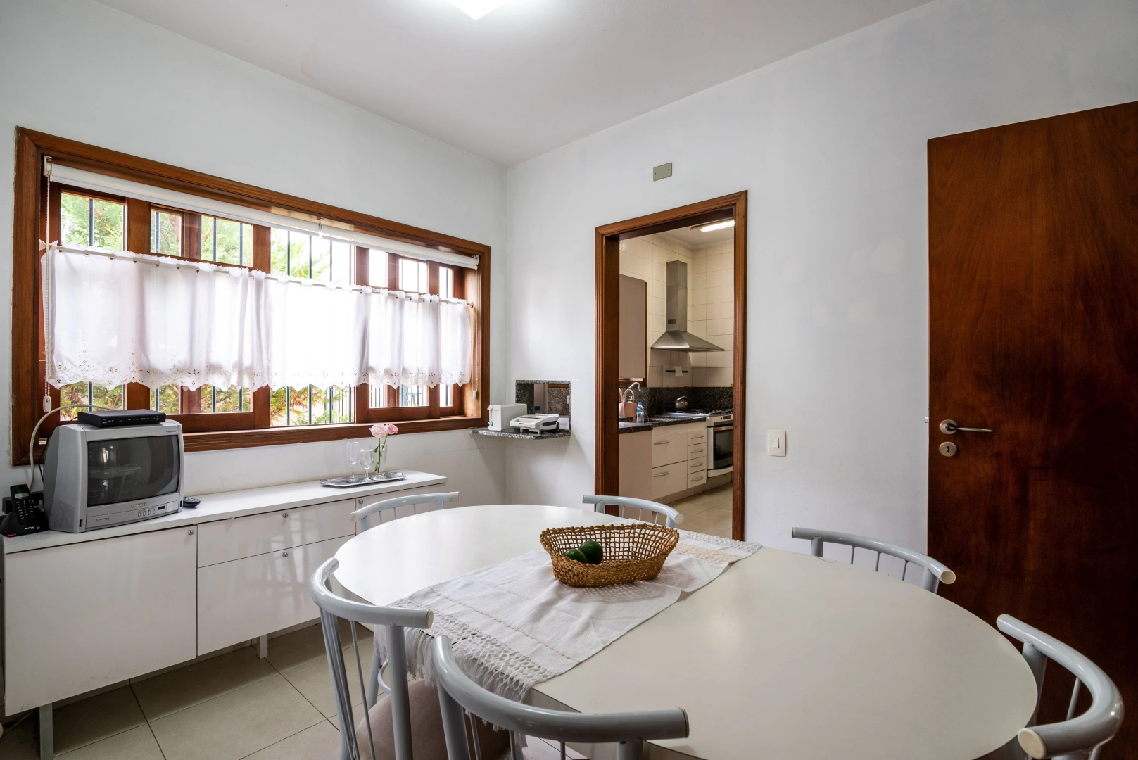 Casa com potencial para reforma - Imagem 15