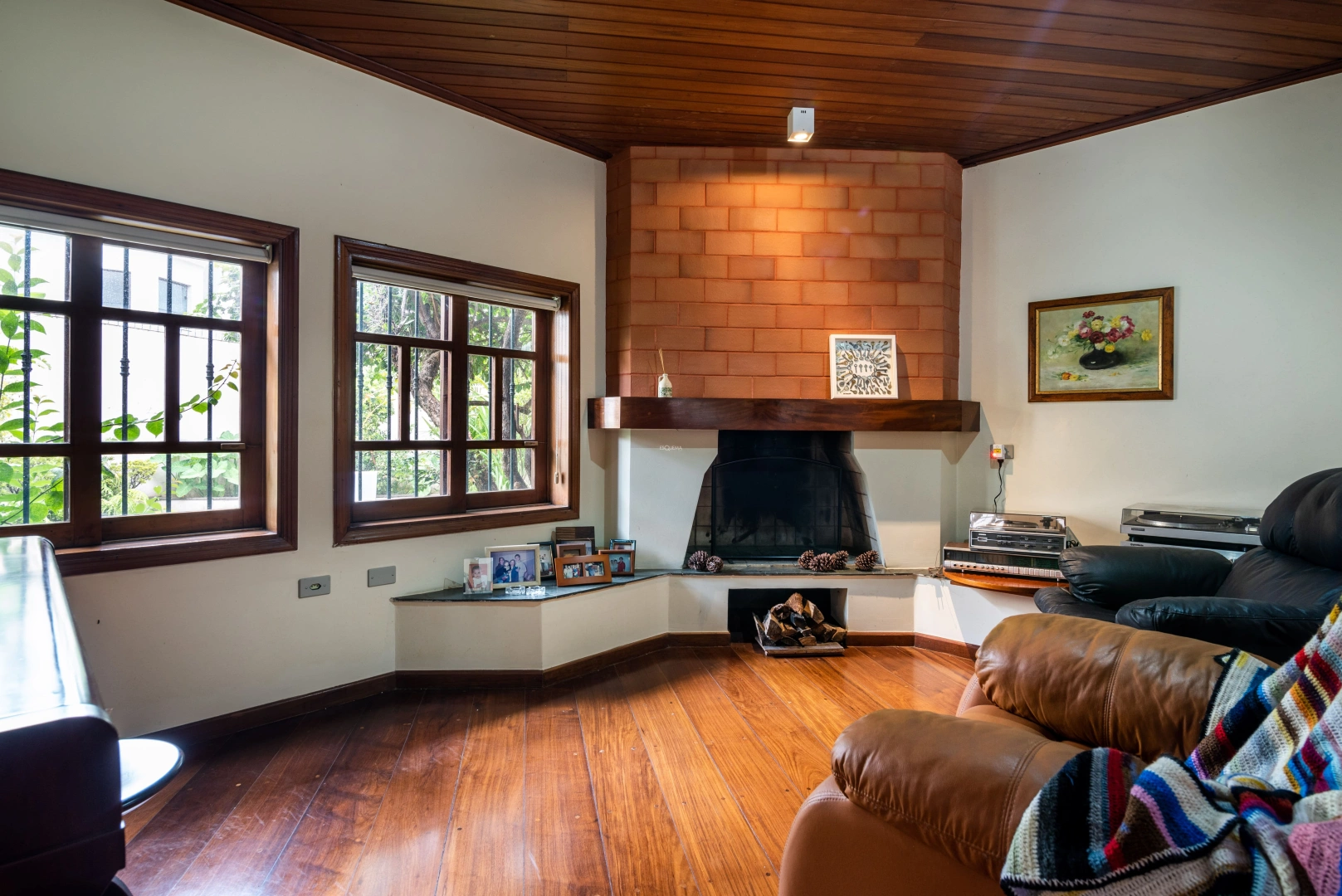Casa com potencial para reforma - Imagem 2