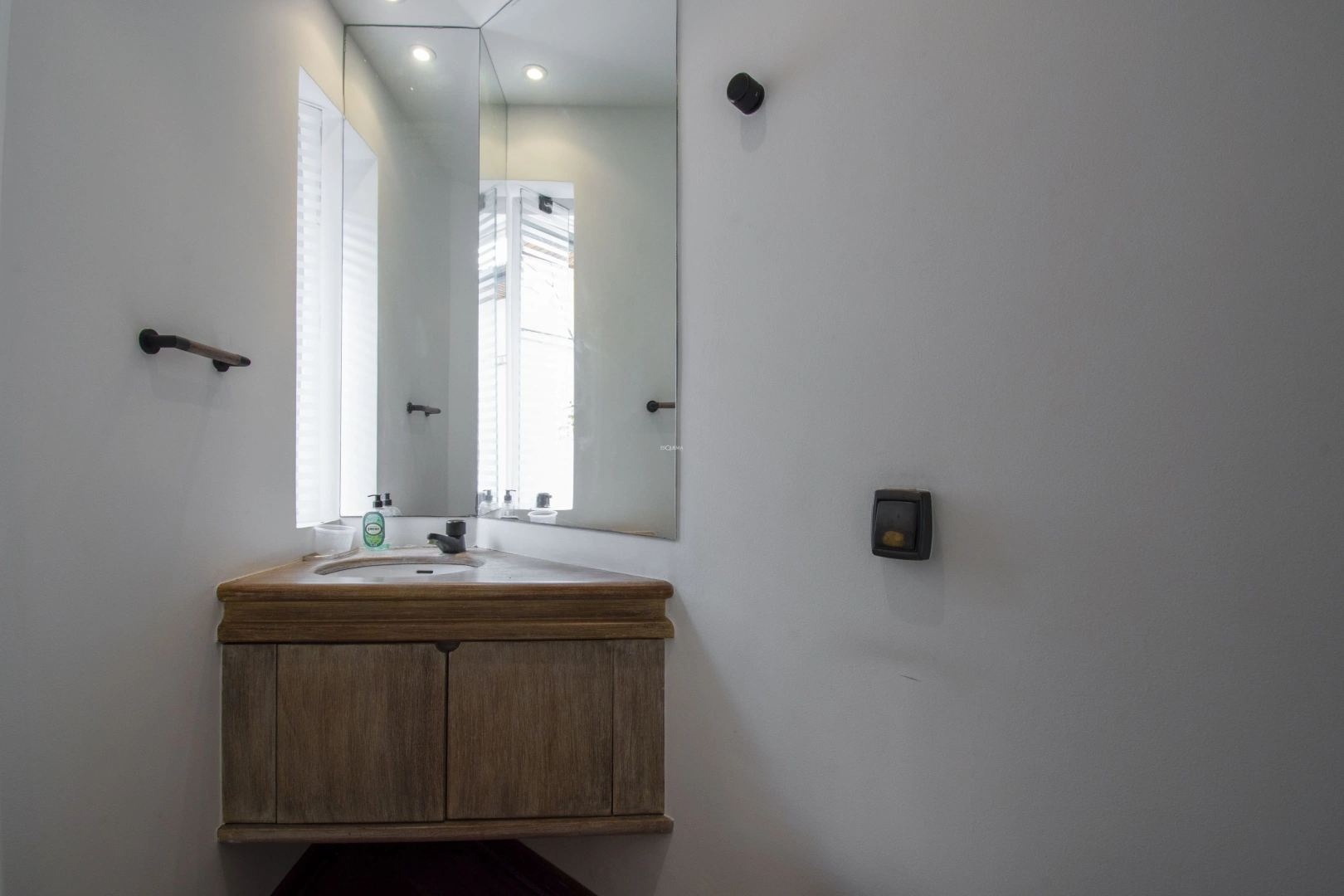 Casa para reforma em região privilegiada - Imagem 5