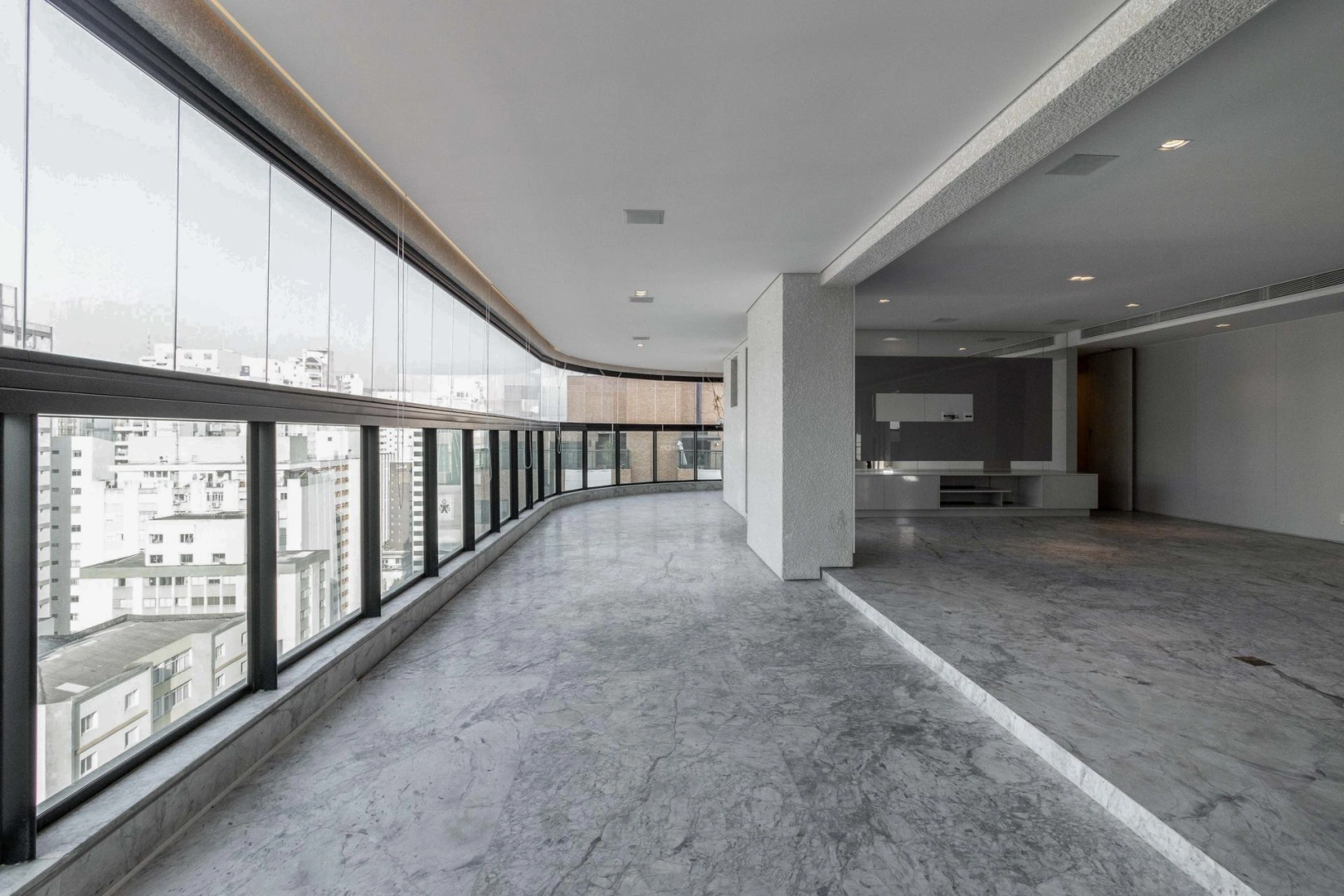 Apartamento amplo e pronto para morar - Imagem 1