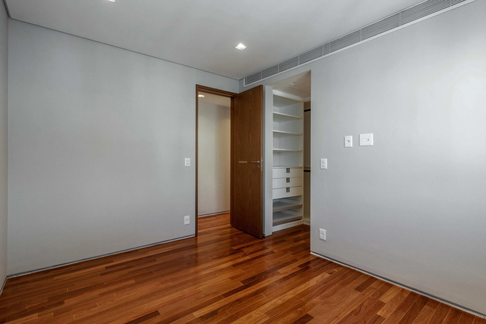 Apartamento amplo e pronto para morar - Imagem 6