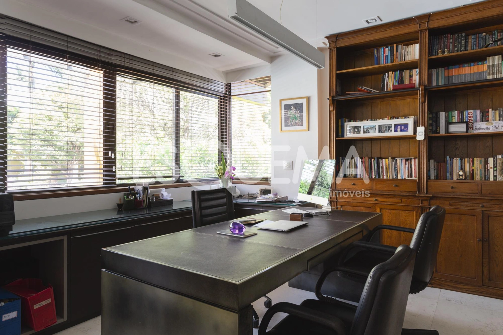 Casa bem localizada e espaçosa - Imagem 15