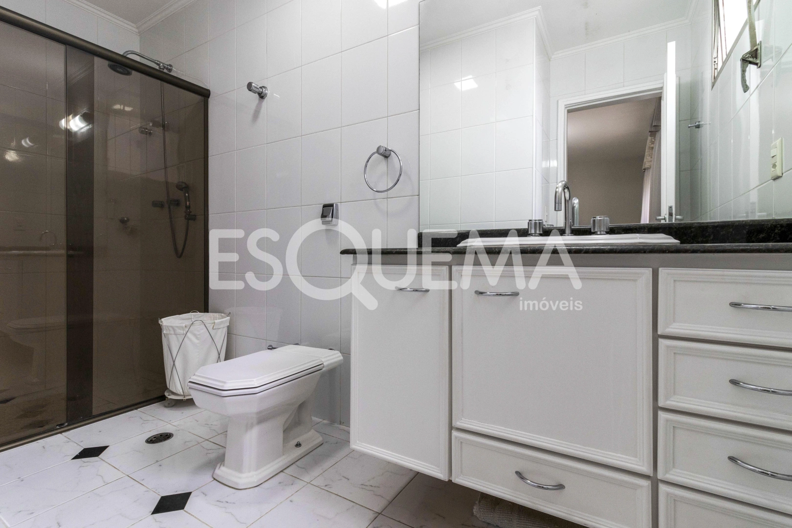 Apartamento reformado, elegante e bem localizado - Imagem 10
