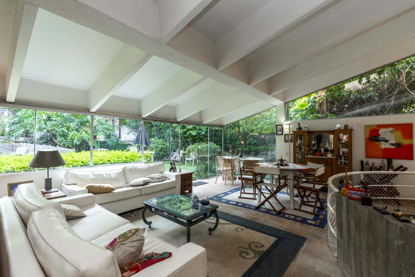 Casa em rua arborizada e tranquila - Imagem 3