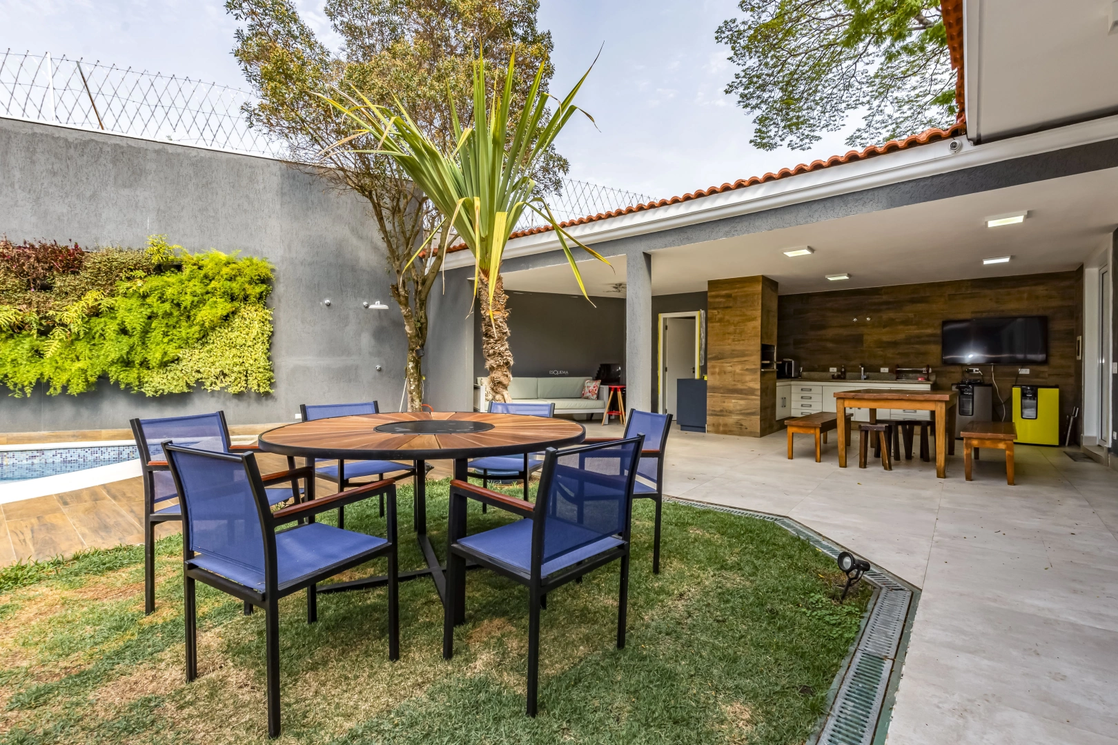 Casa com jardim privilegiado - Imagem 3