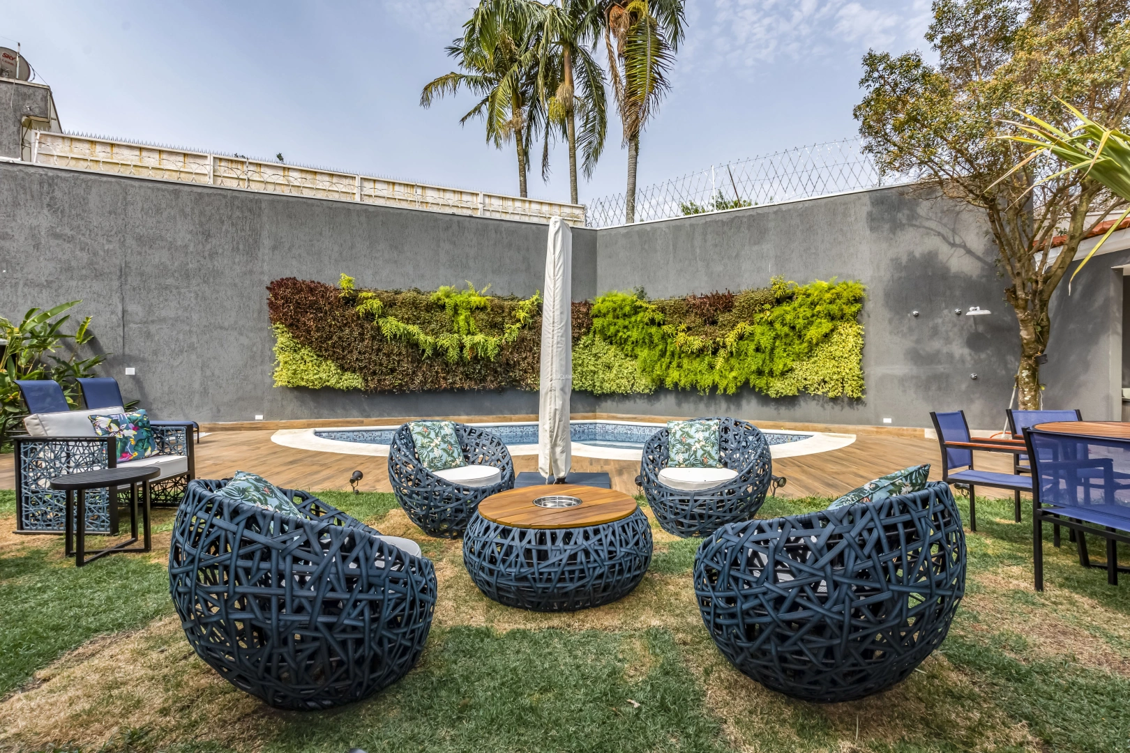 Casa com jardim privilegiado - Imagem 4