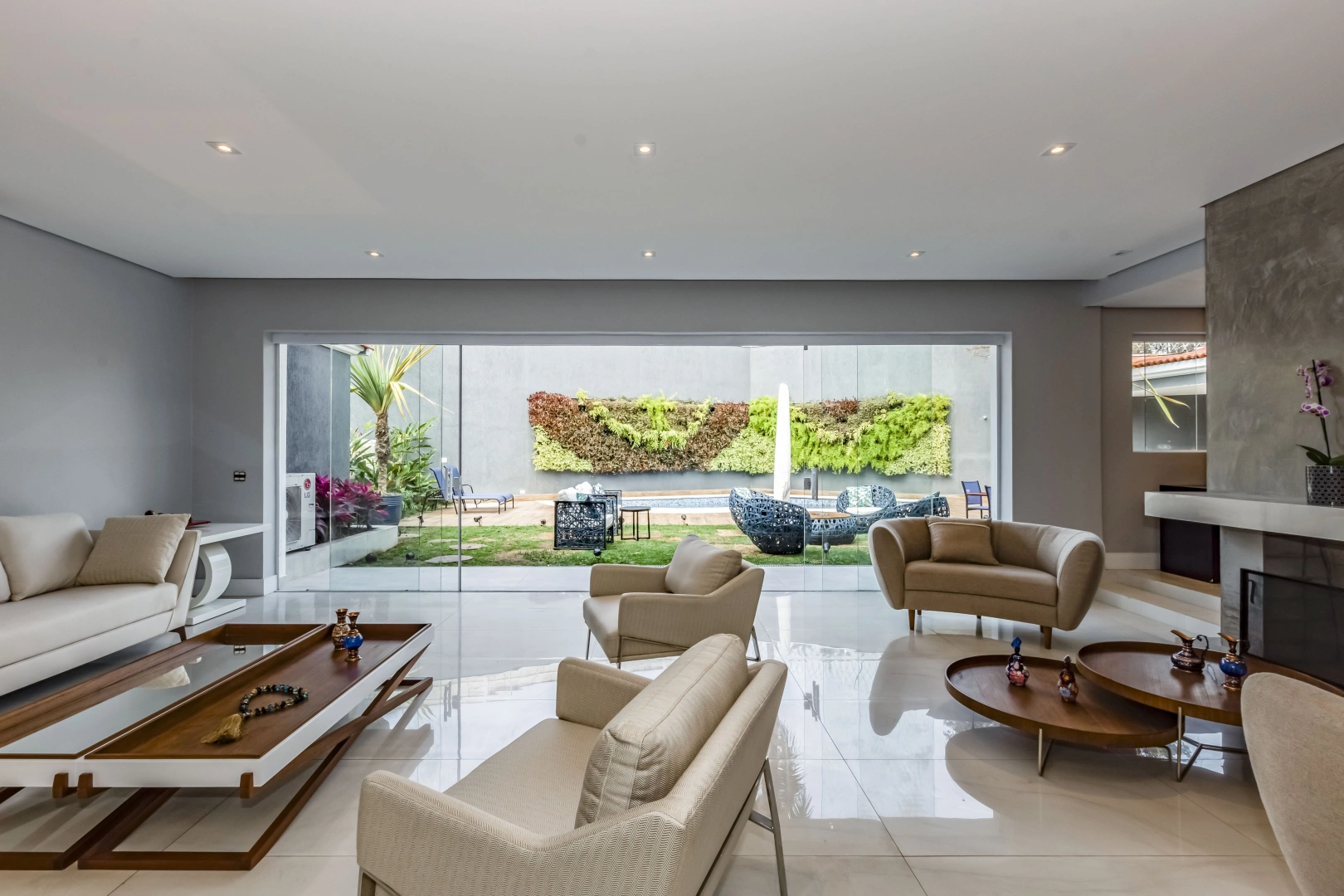Casa com jardim privilegiado - Imagem 7