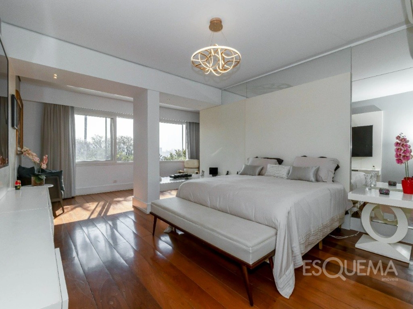 Casa reformada com vista privilegiada - Imagem 13