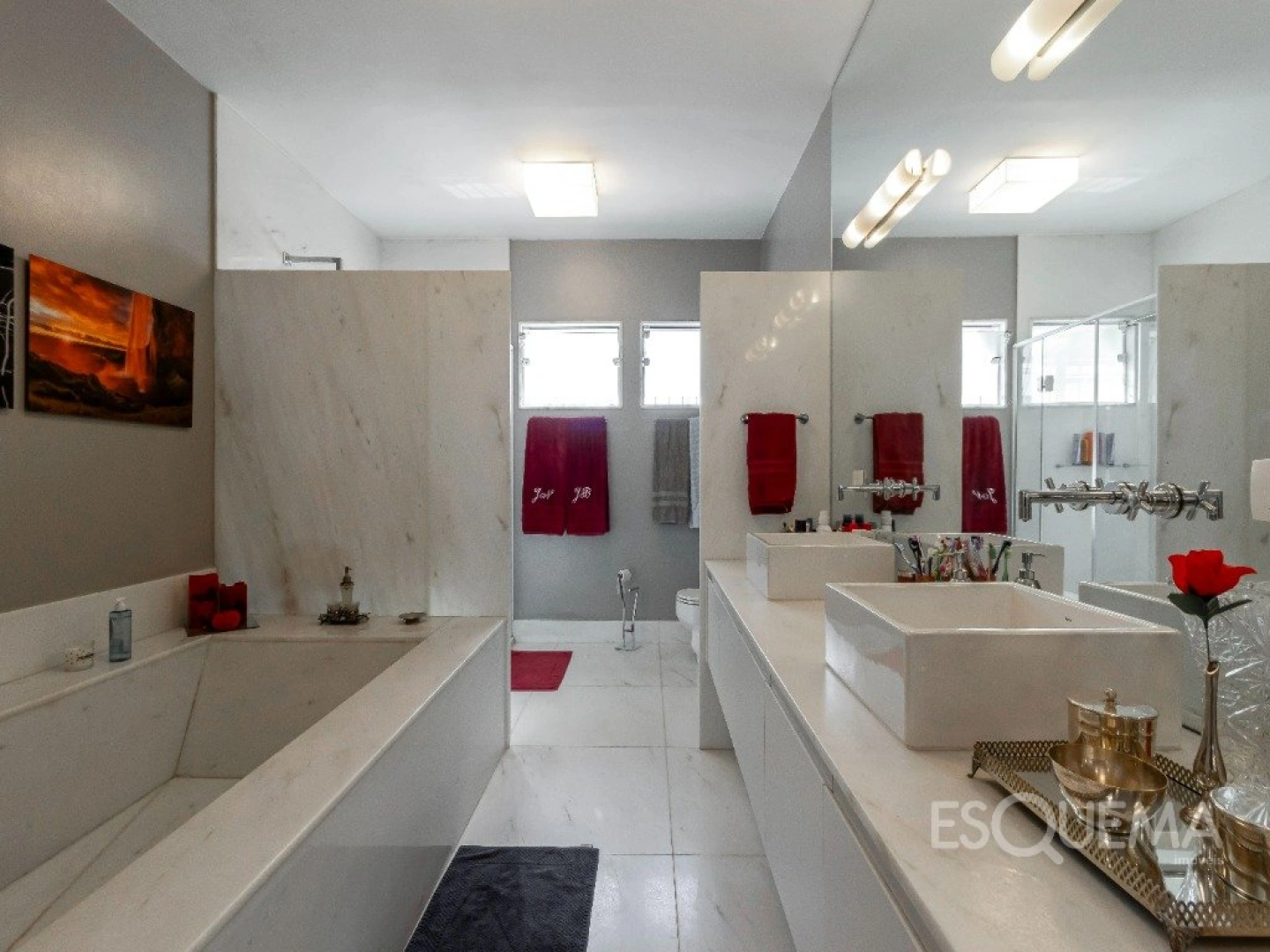 Casa reformada com vista privilegiada - Imagem 14