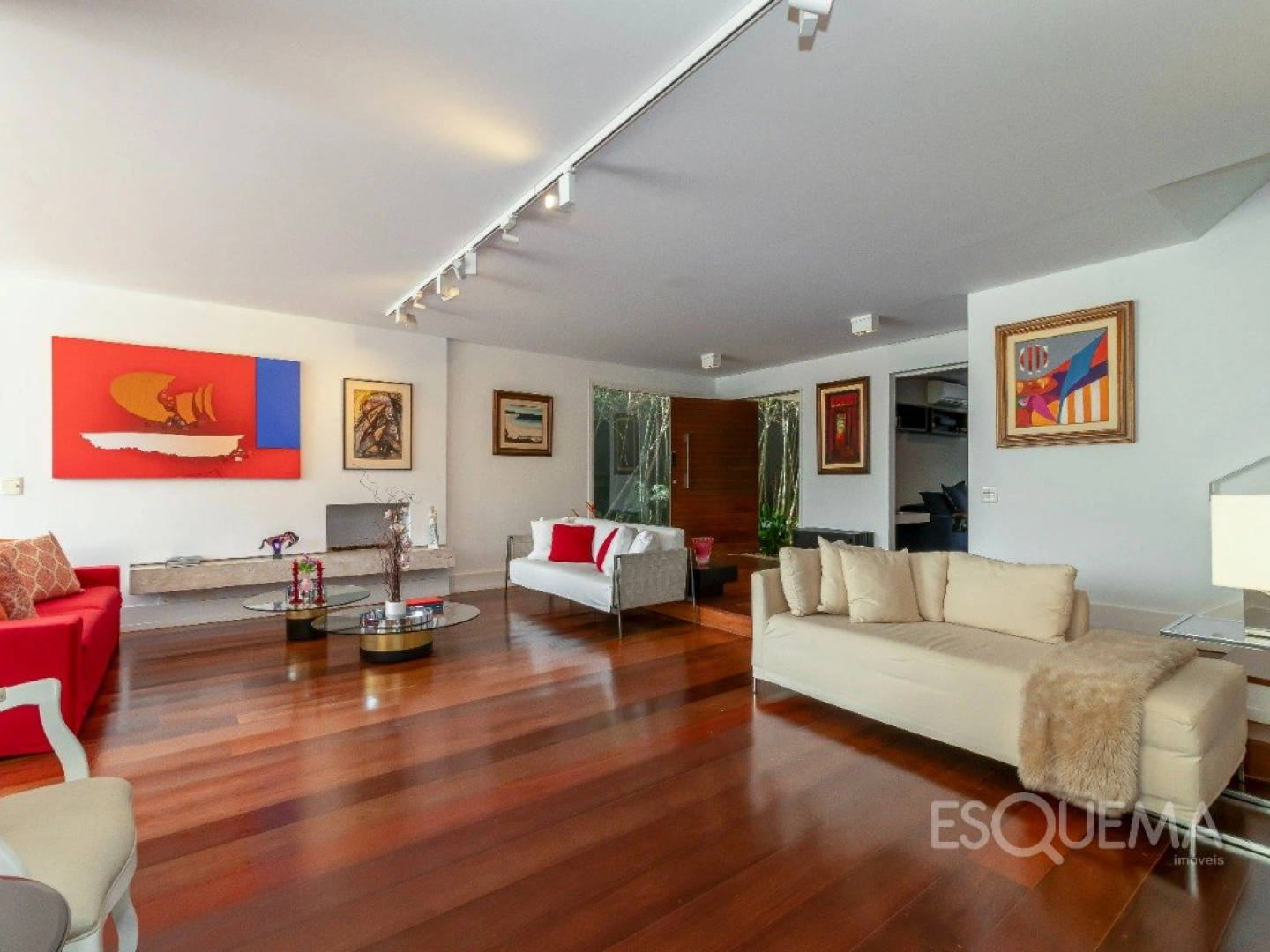 Casa reformada com vista privilegiada - Imagem 4