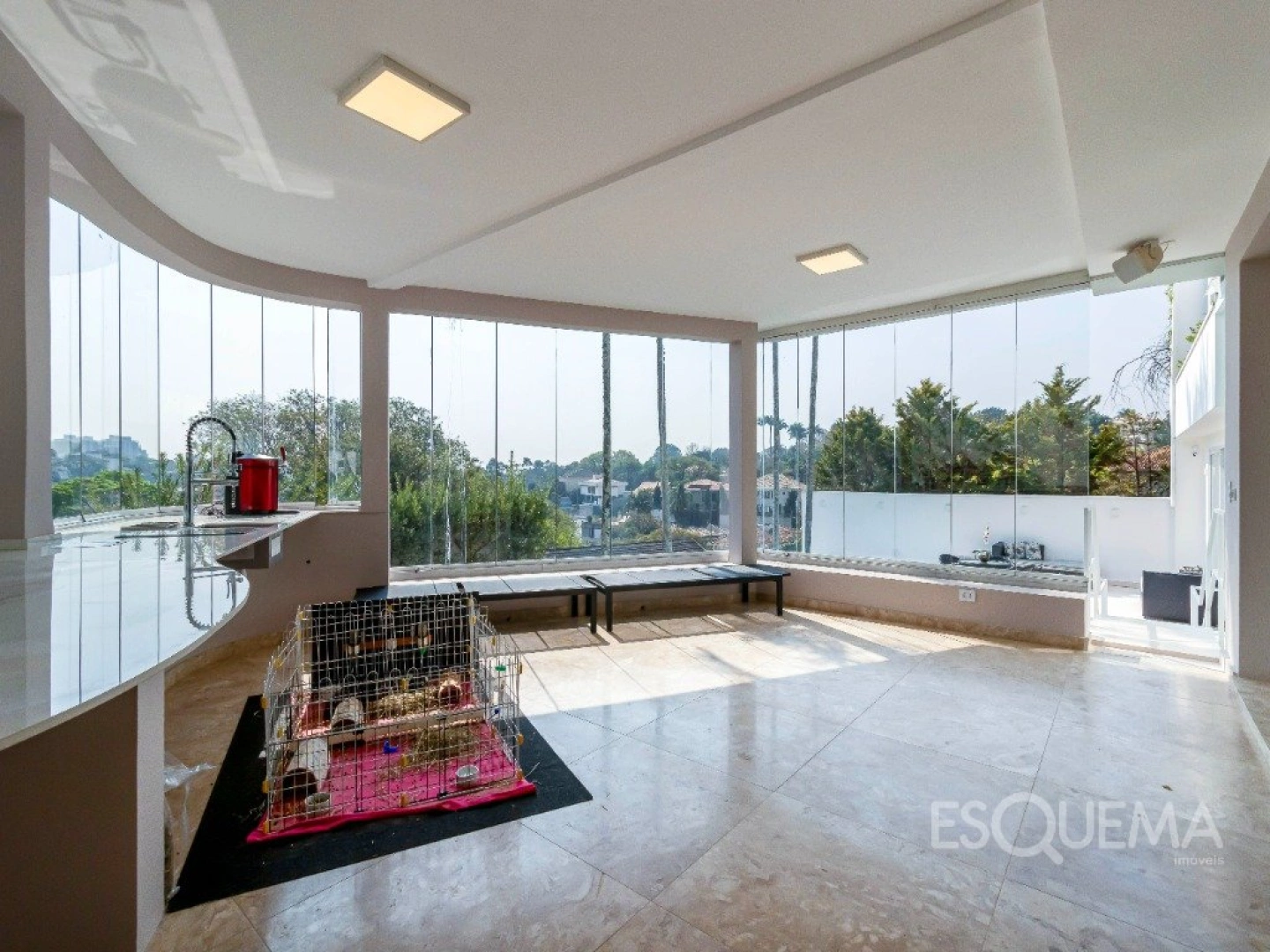 Casa reformada com vista privilegiada - Imagem 6