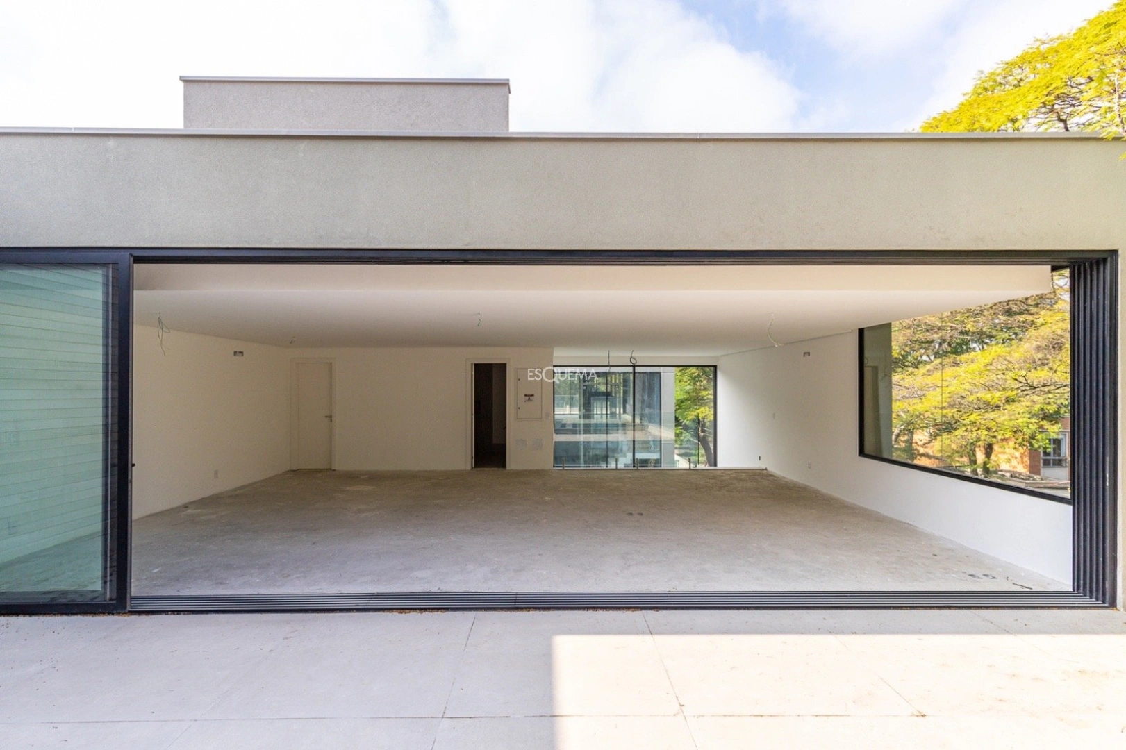 Casa nova de condominio com projeto de João Armentano - Imagem 3