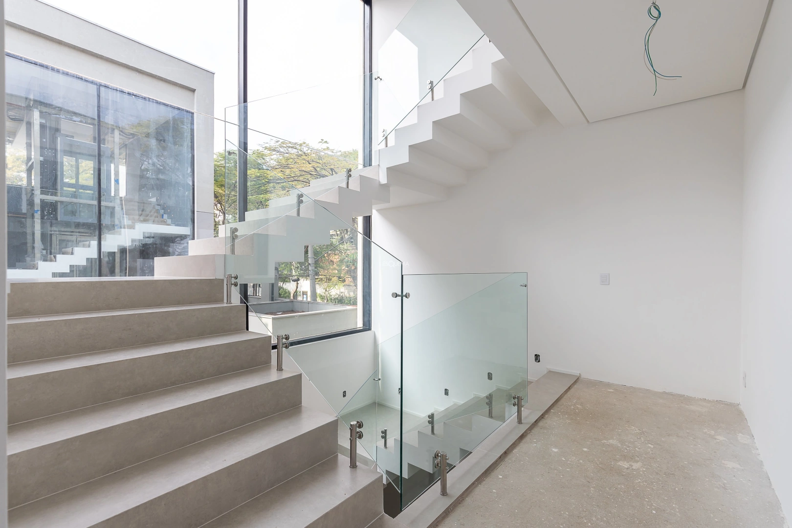 Casa nova de condominio com projeto de João Armentano - Imagem 6