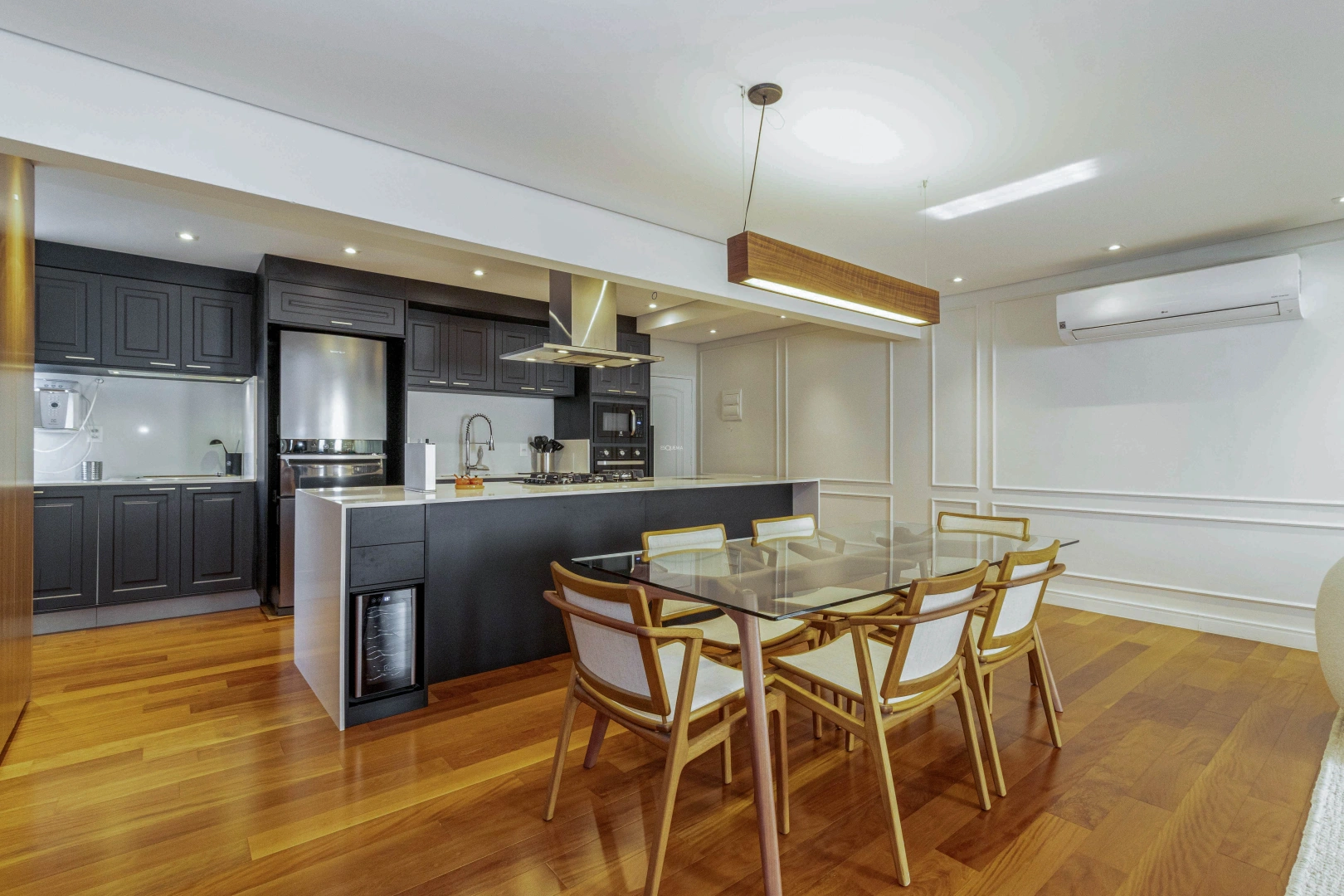 Apartamento reformado e mobiliado pronto para morar - Imagem 2