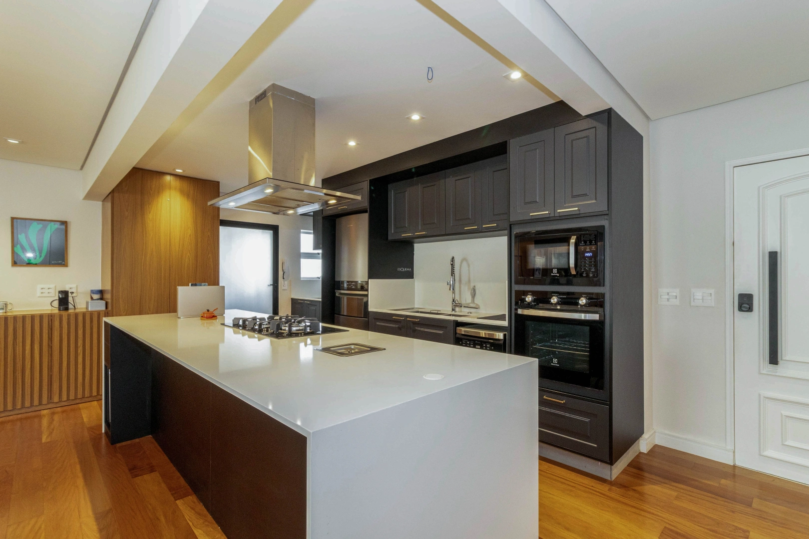 Apartamento reformado e mobiliado pronto para morar - Imagem 5