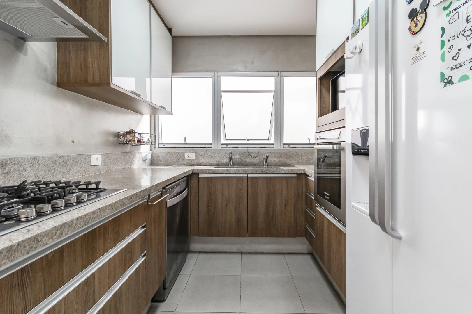 Casa bem localizada com área gourmet - Imagem 10