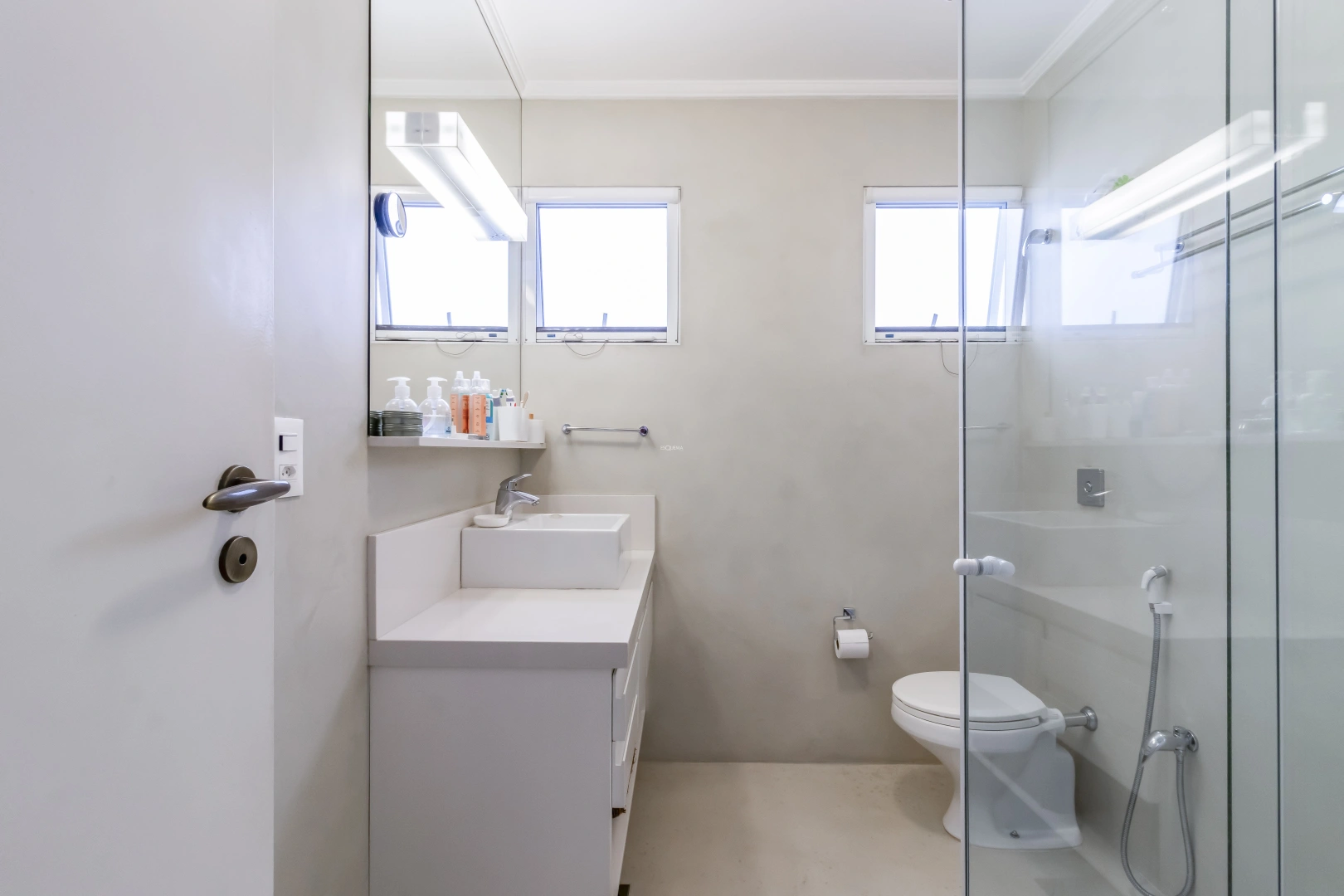 Casa bem localizada com área gourmet - Imagem 11