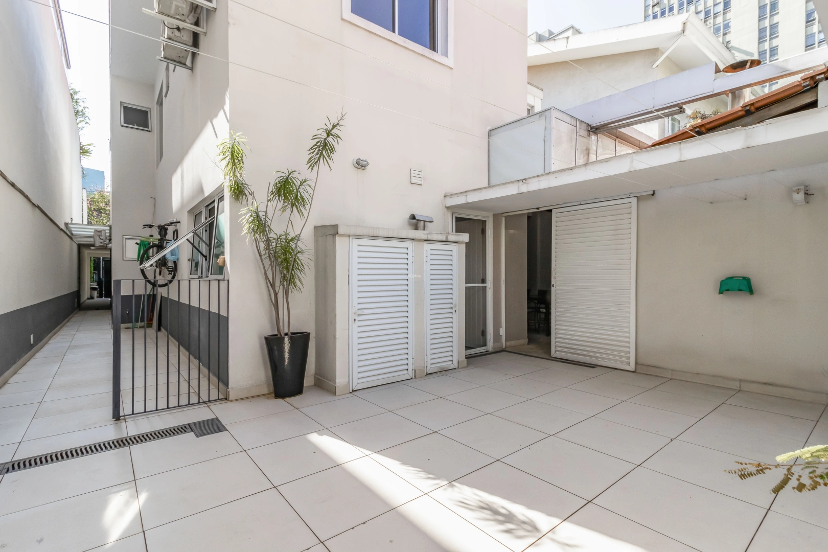 Casa bem localizada com área gourmet - Imagem 14