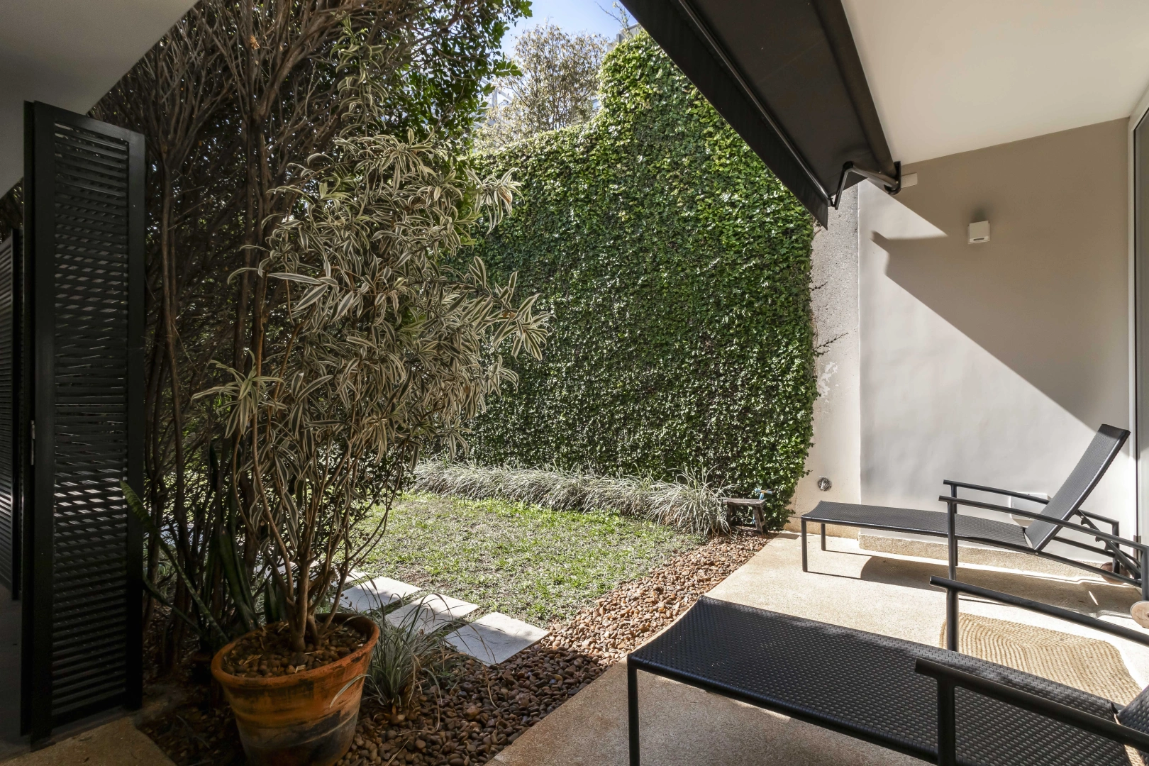 Casa bem localizada com área gourmet - Imagem 15