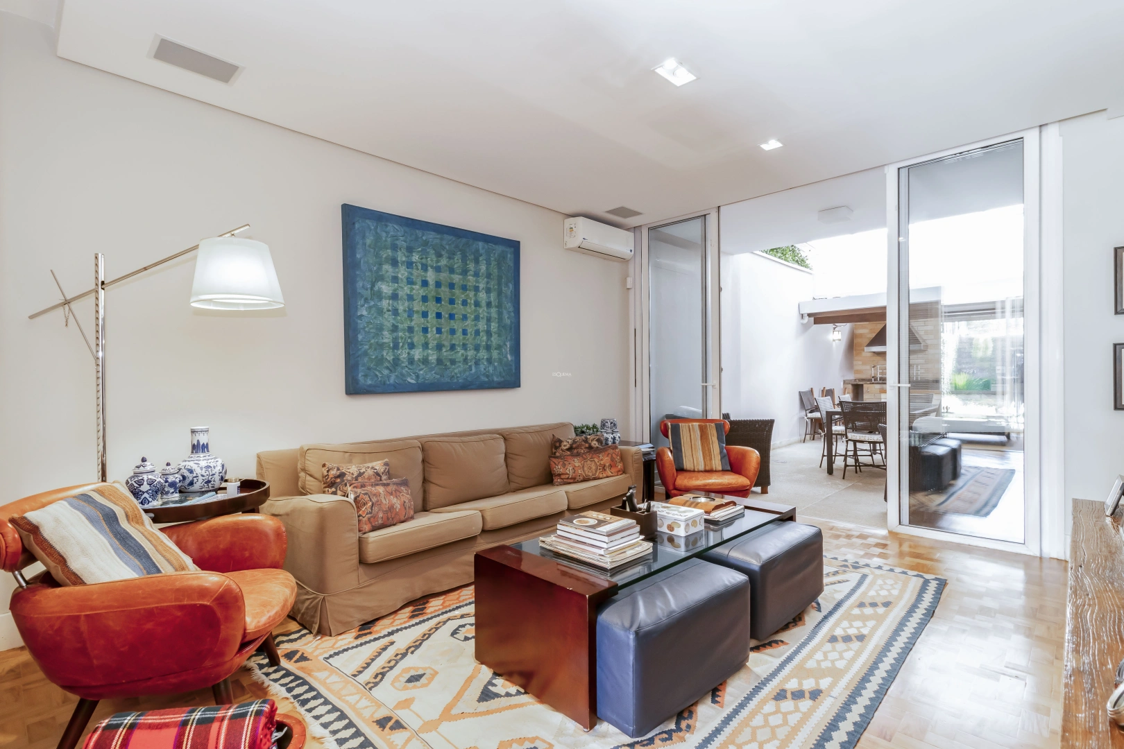 Casa bem localizada com área gourmet - Imagem 4