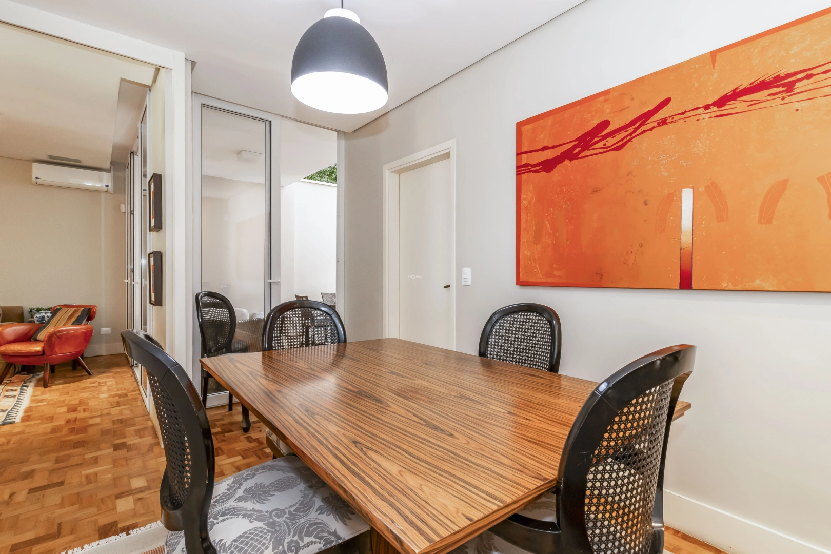 Casa bem localizada com área gourmet - Imagem 7