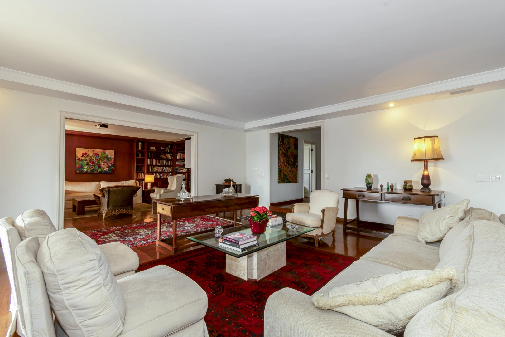 Apartamento com ampla varanda - Imagem 5