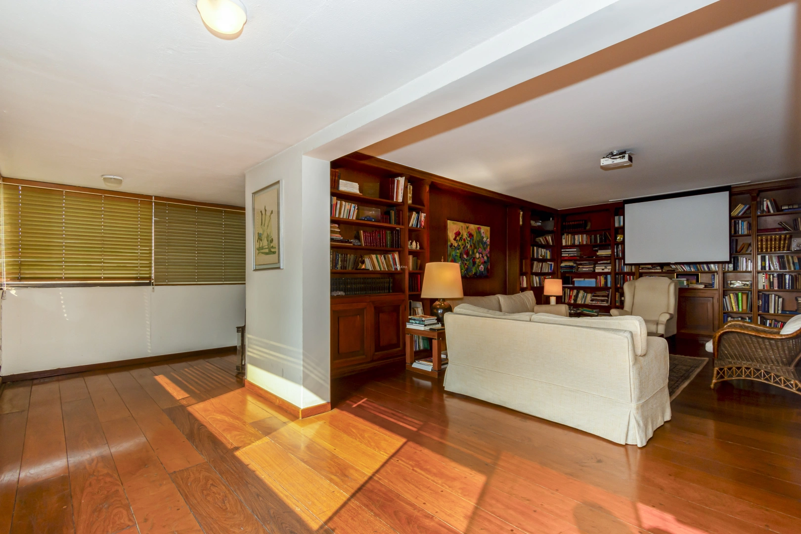 Apartamento com ampla varanda - Imagem 9