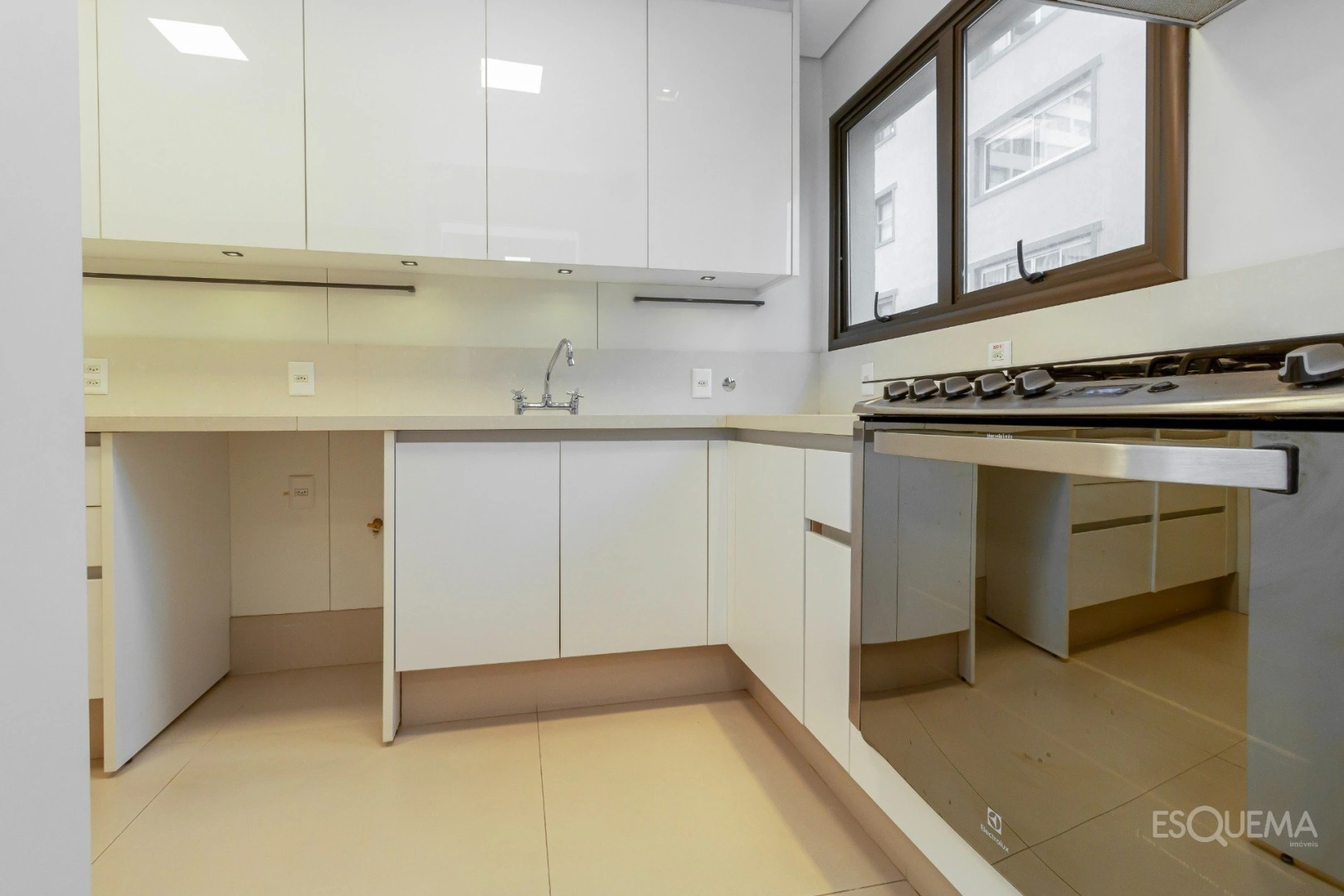 Apartamento em rua privilegiada próxima à Avenida Faria Lima - Imagem 15